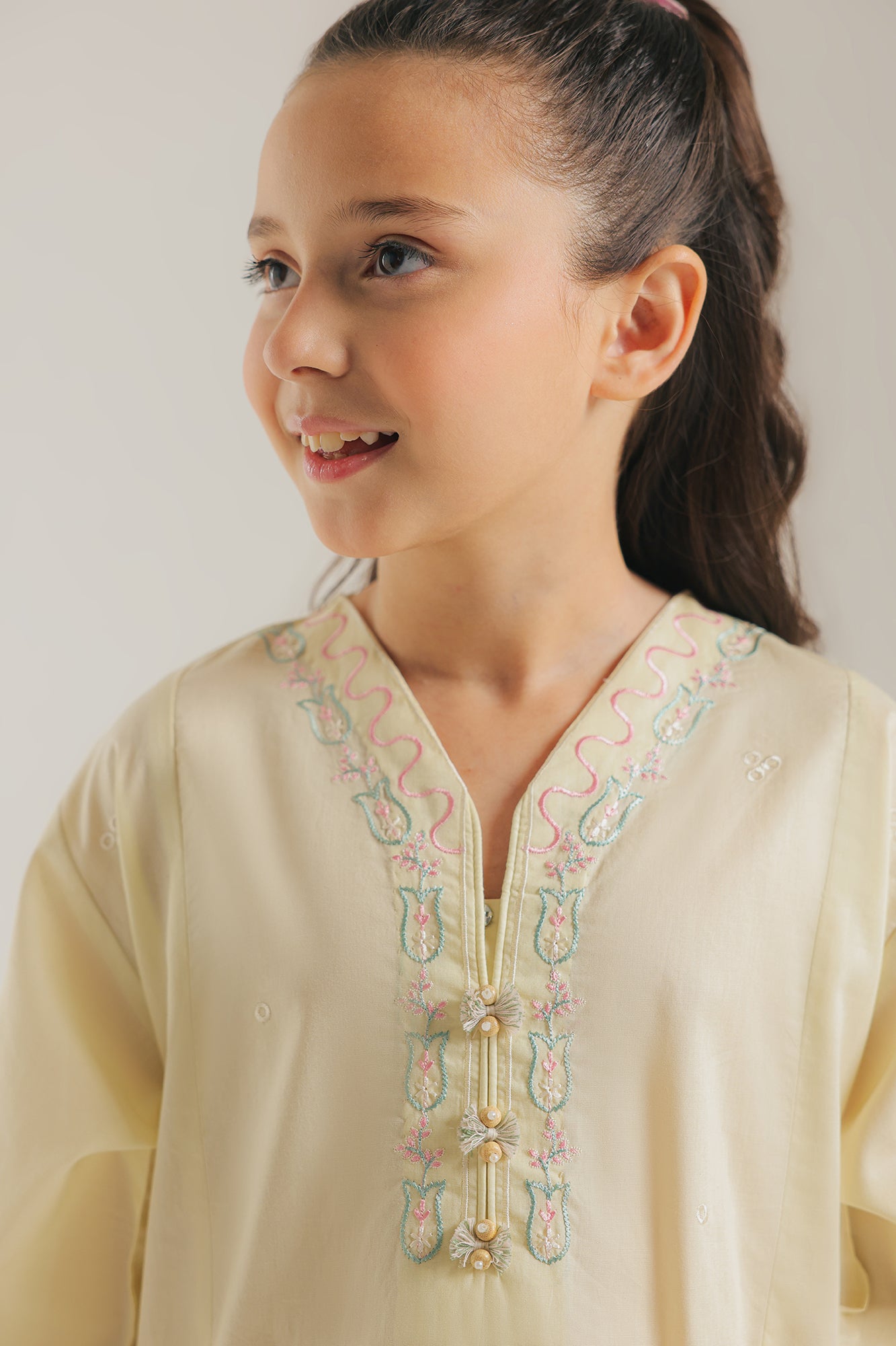 EMBROIDERED SUIT (E1586/402/227 E1586/302/227)
