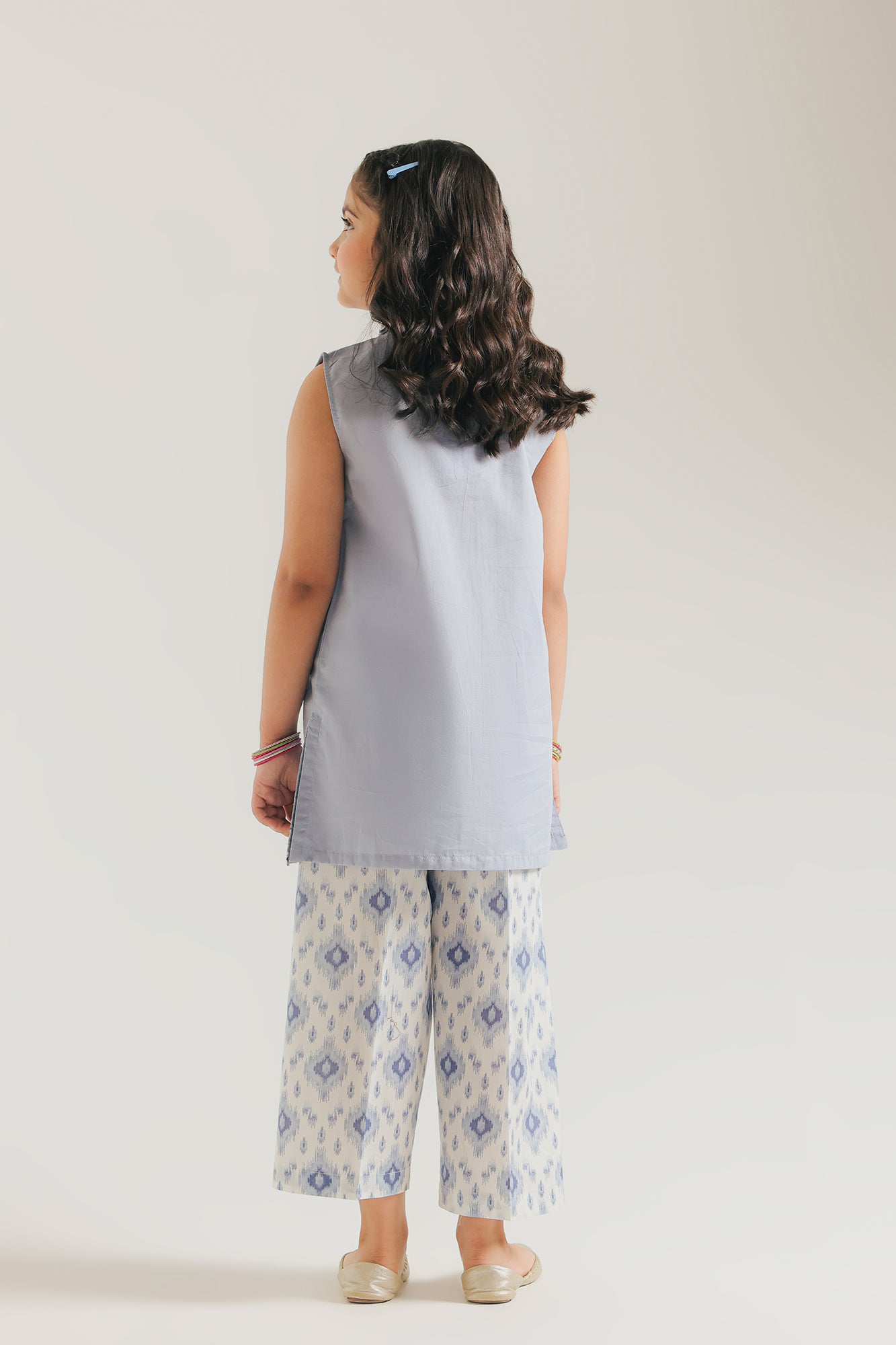 EMBROIDERED SUIT (E1612/402/635 E1612/302/635)