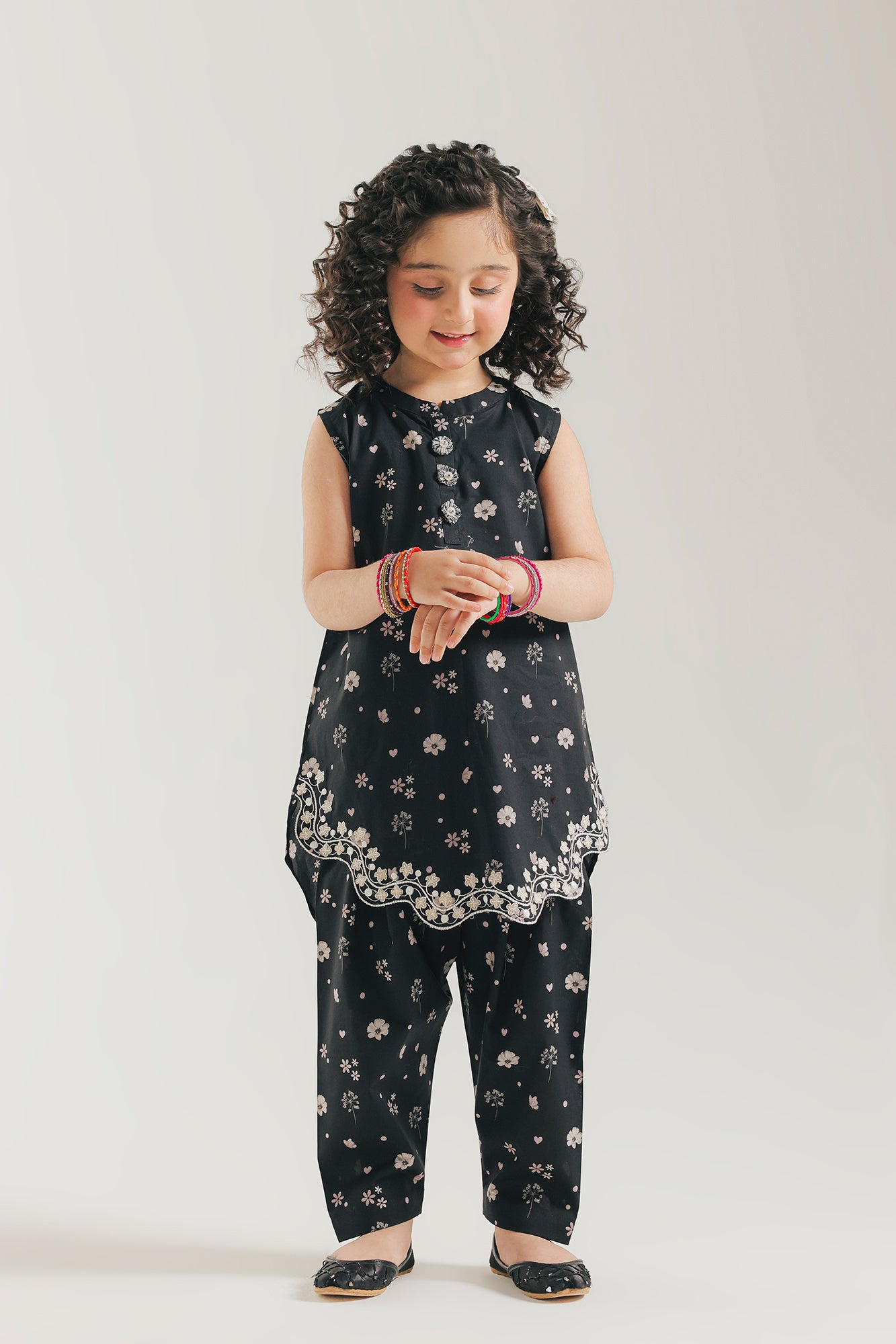 EMBROIDERED SUIT (E1615/402/902 E1615/302/902)