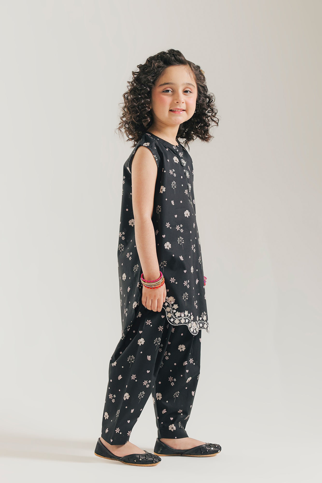 EMBROIDERED SUIT (E1615/402/902 E1615/302/902)
