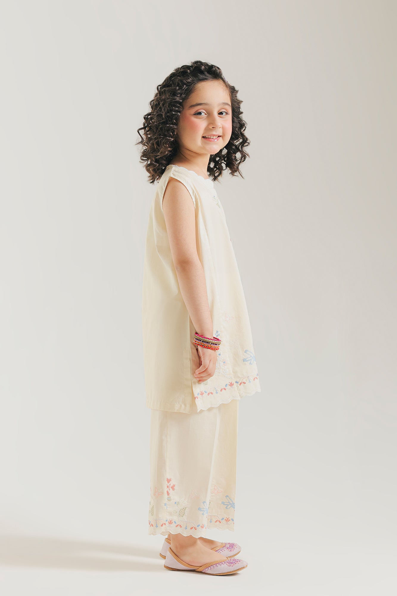 EMBROIDERED SUIT (E1622/402/004 E1622/302/004)