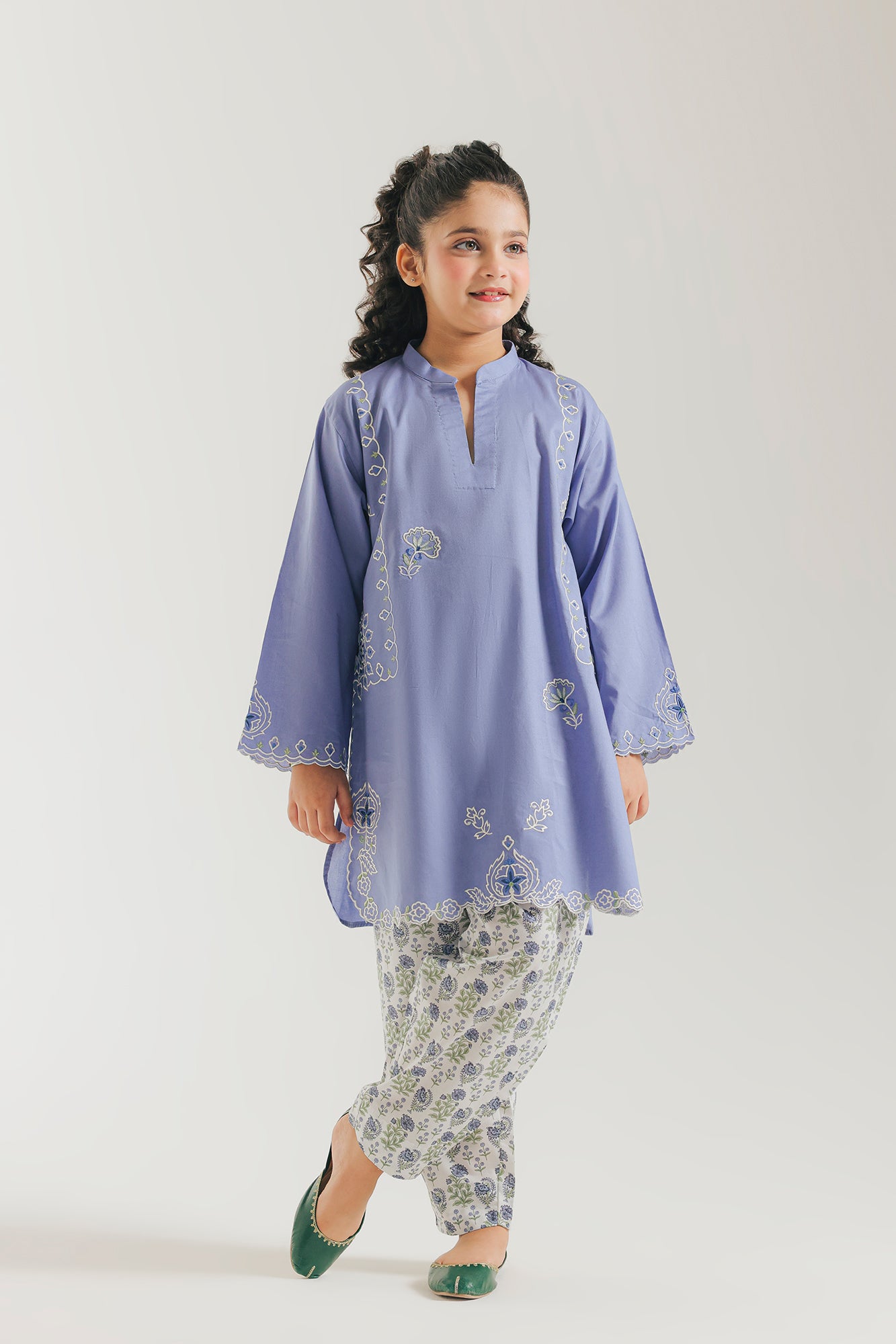 EMBROIDERED SUIT (E1624/402/630 E1624/302/630)