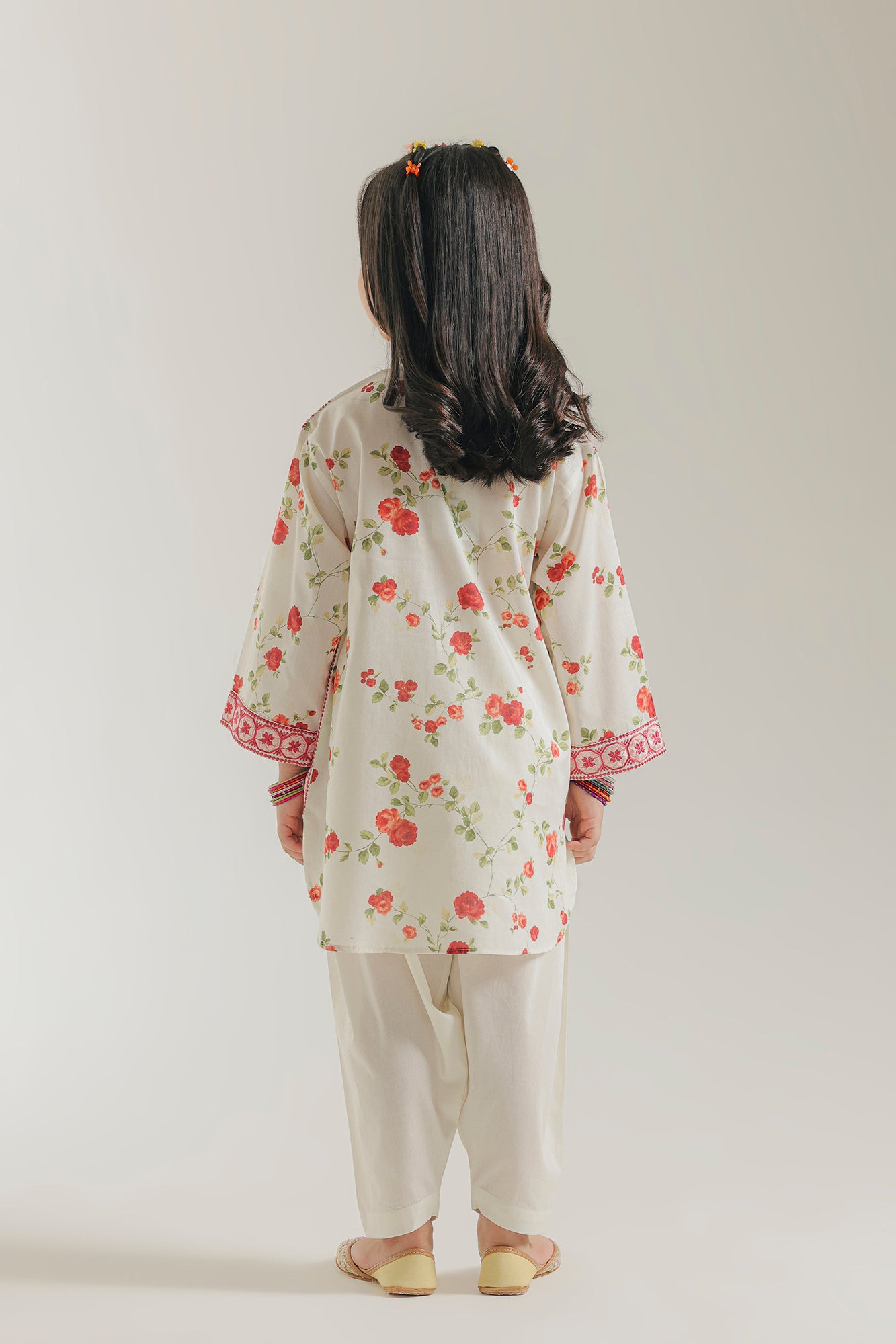 EMBROIDERED SUIT (E1629/402/004 E1629/302/004)