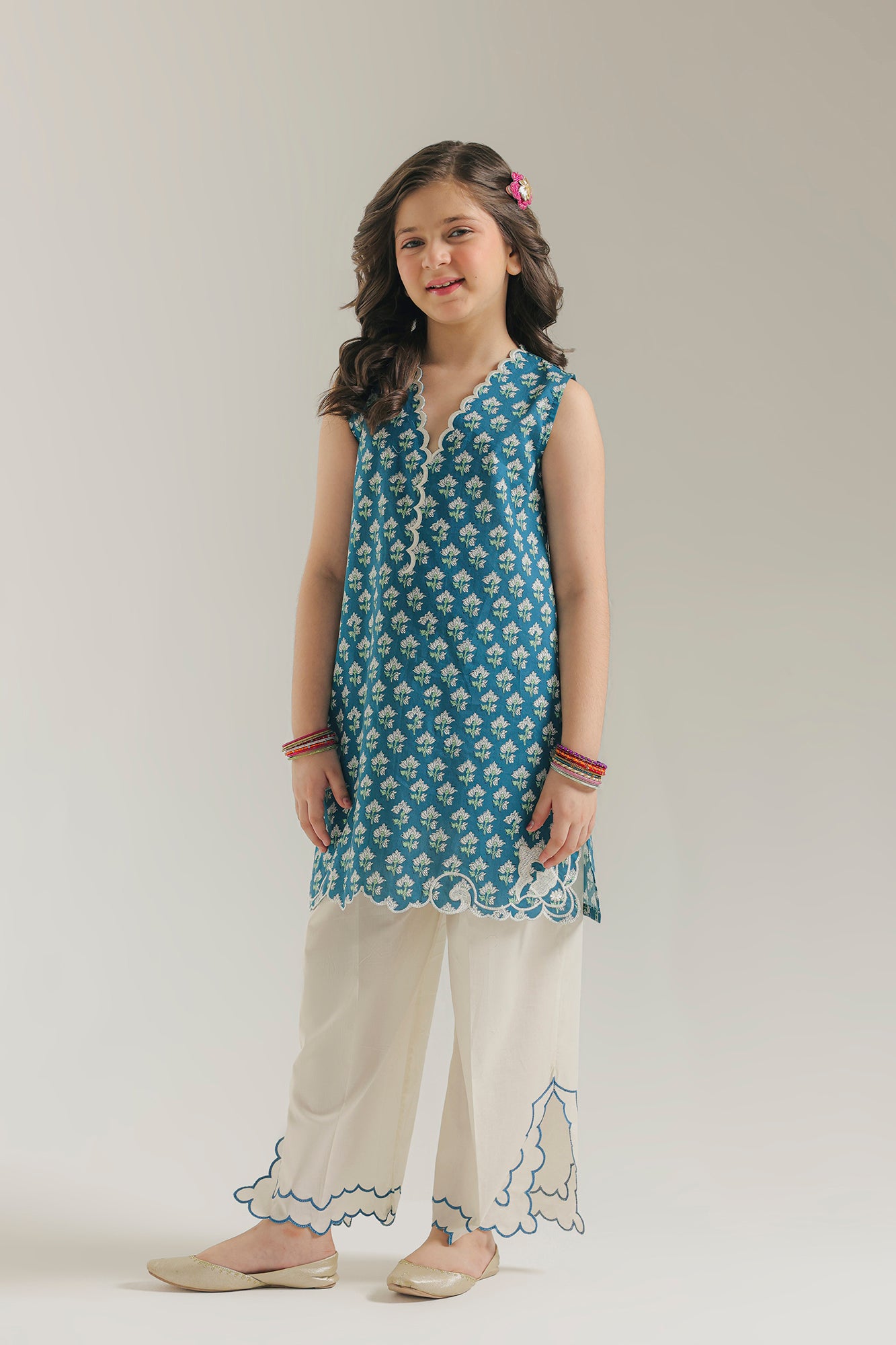 EMBROIDERED SUIT (E1633/402/711 E1633/302/711)
