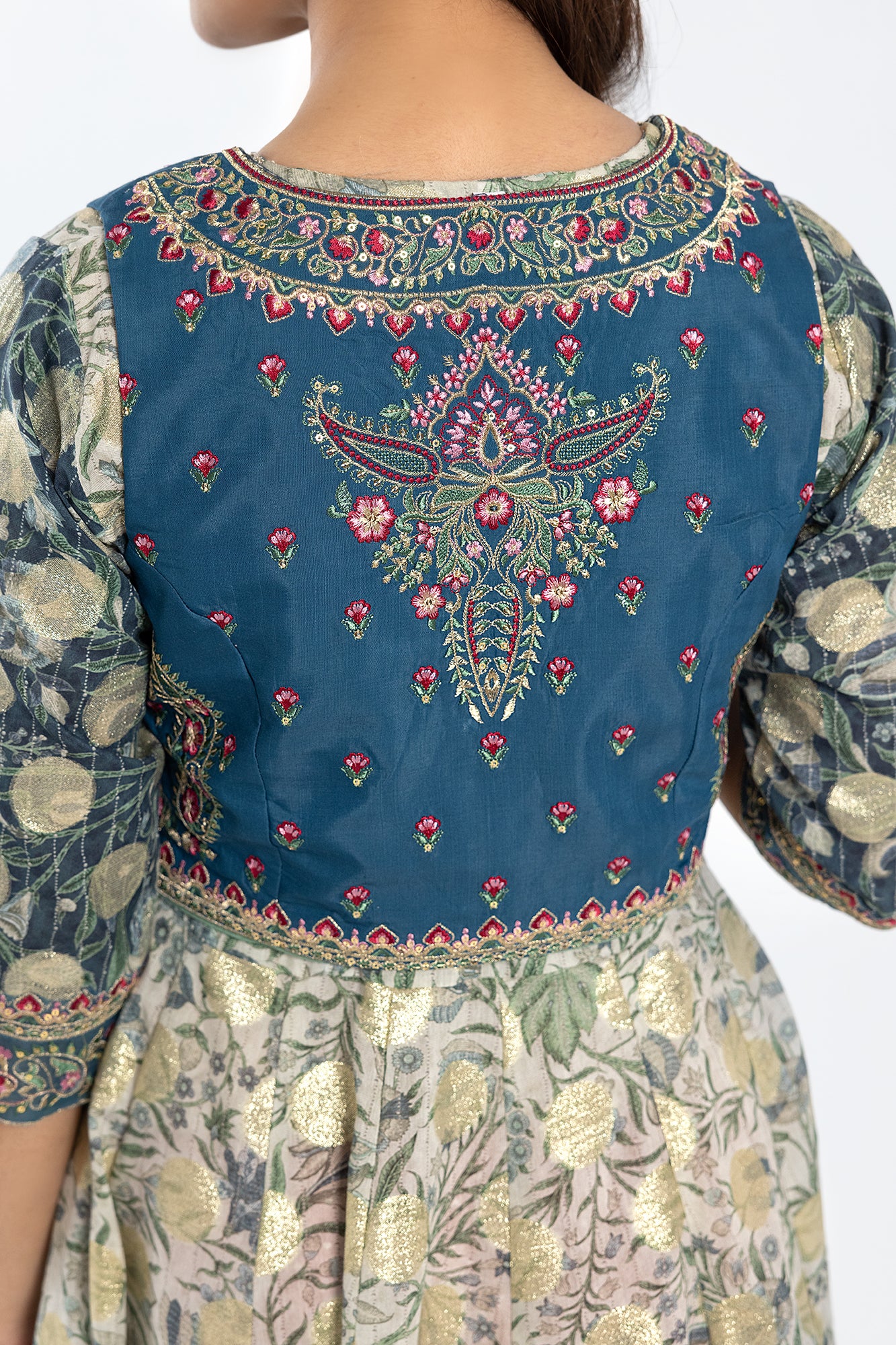 EMBROIDERED SUIT (E2222/103/622)