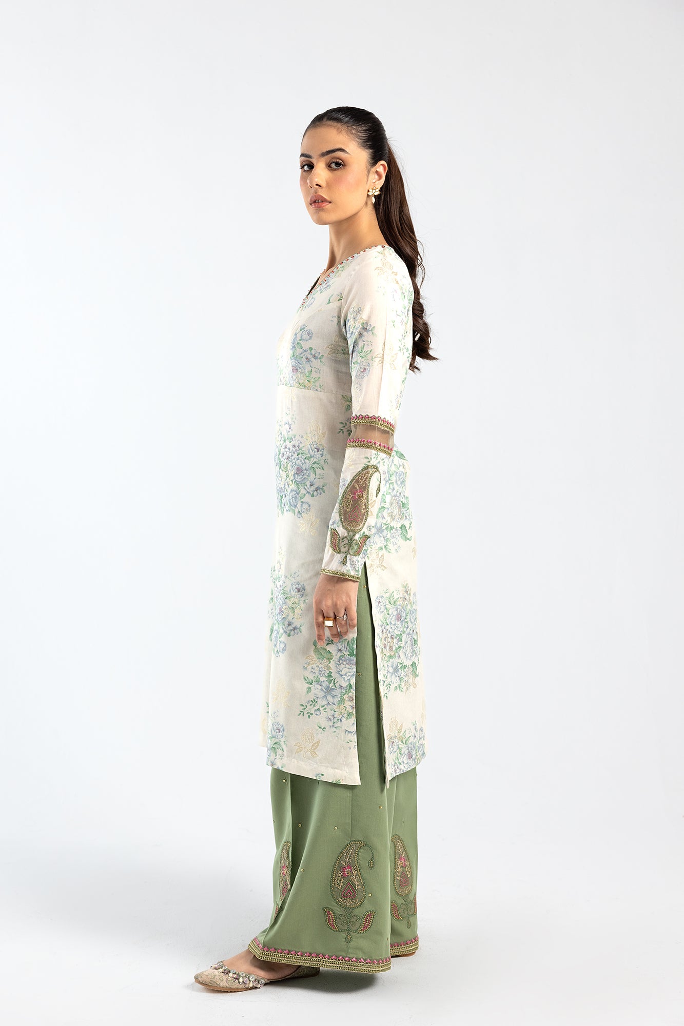 EMBROIDERED SUIT (E2230/103/003)