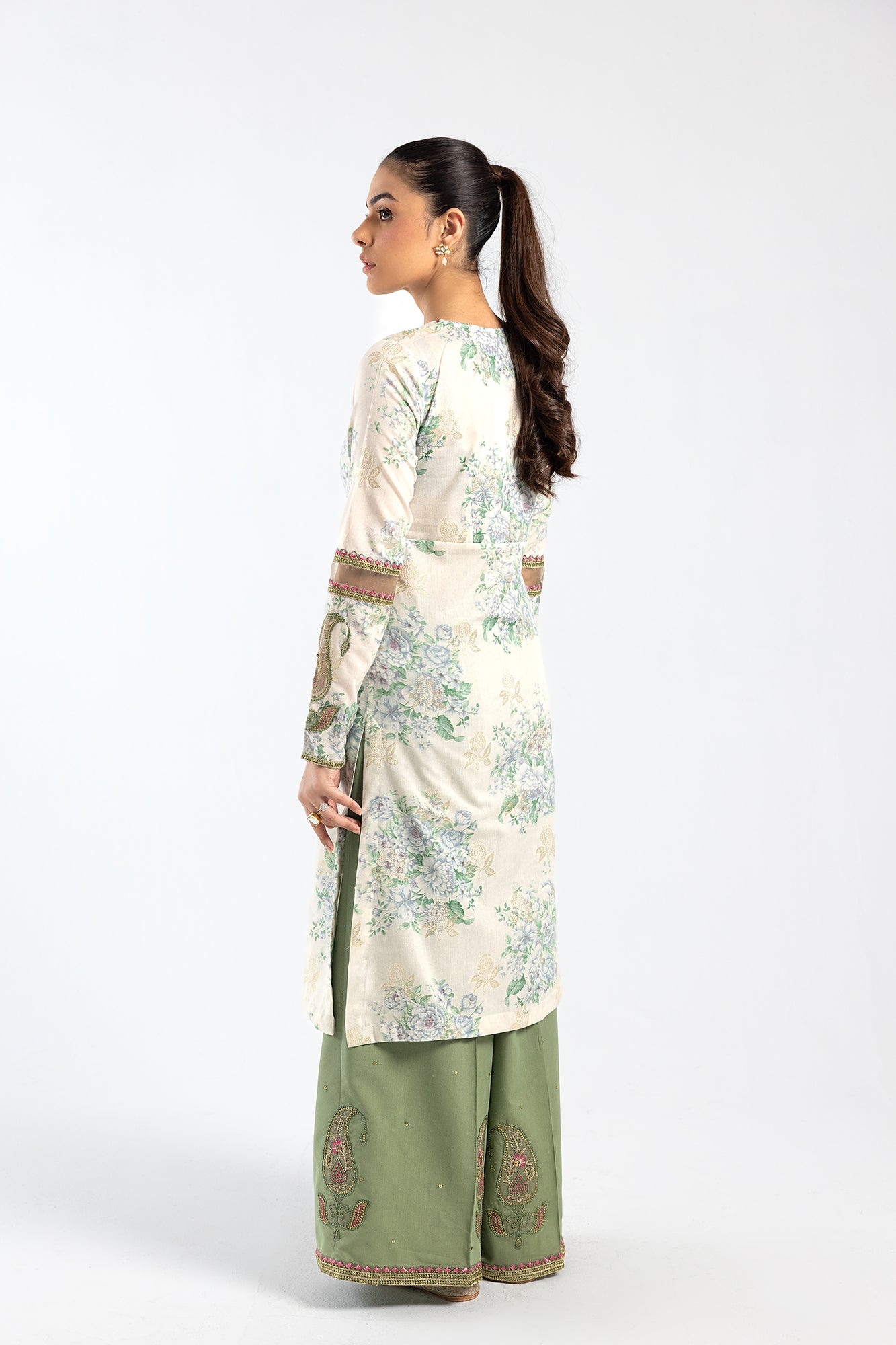 EMBROIDERED SUIT (E2230/103/003)
