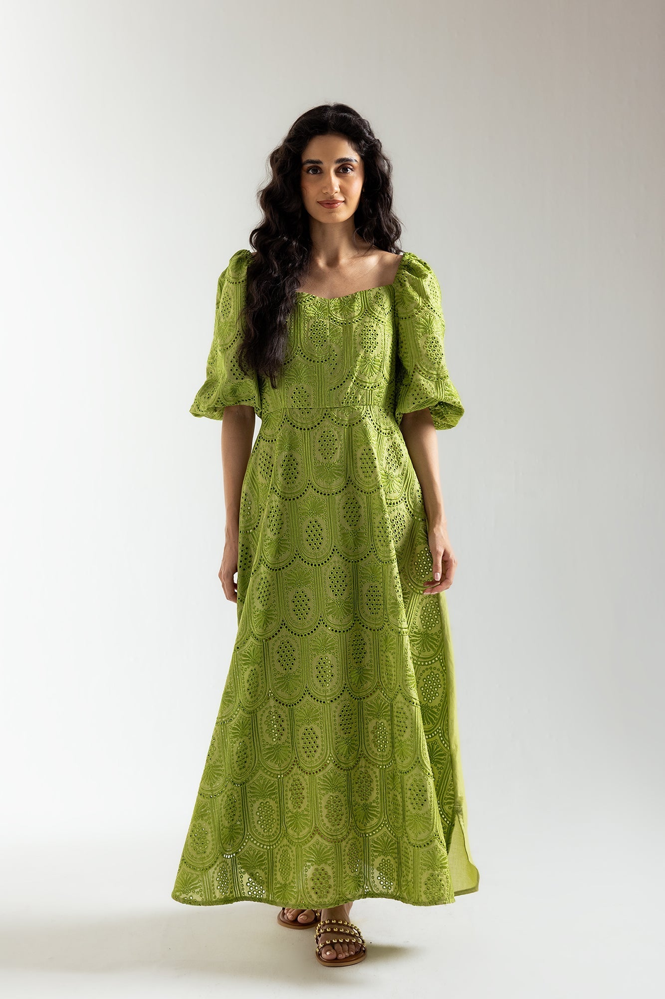 EMBROIDERED DRESS (E2276/108/122)