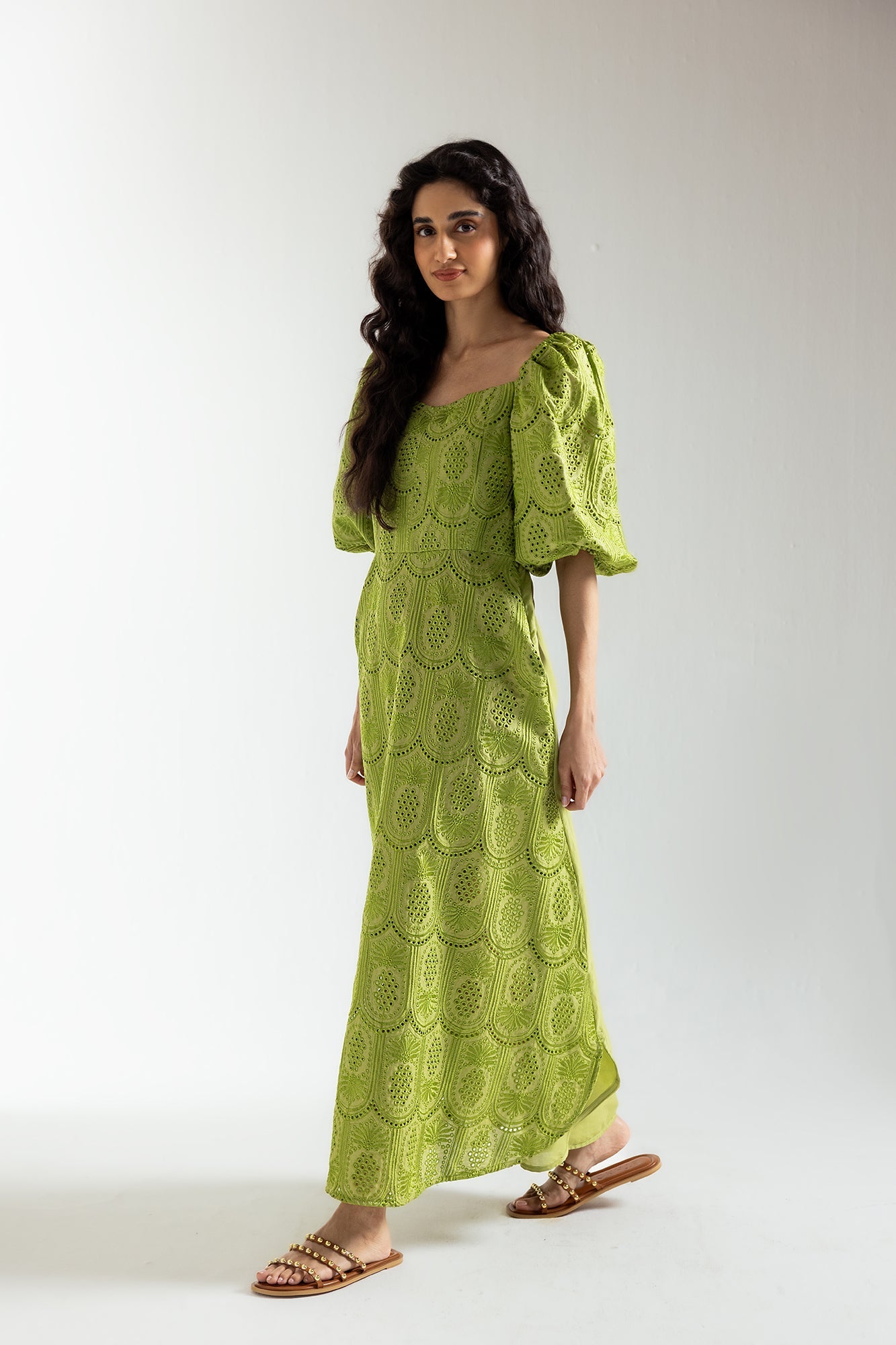 EMBROIDERED DRESS (E2276/108/122)