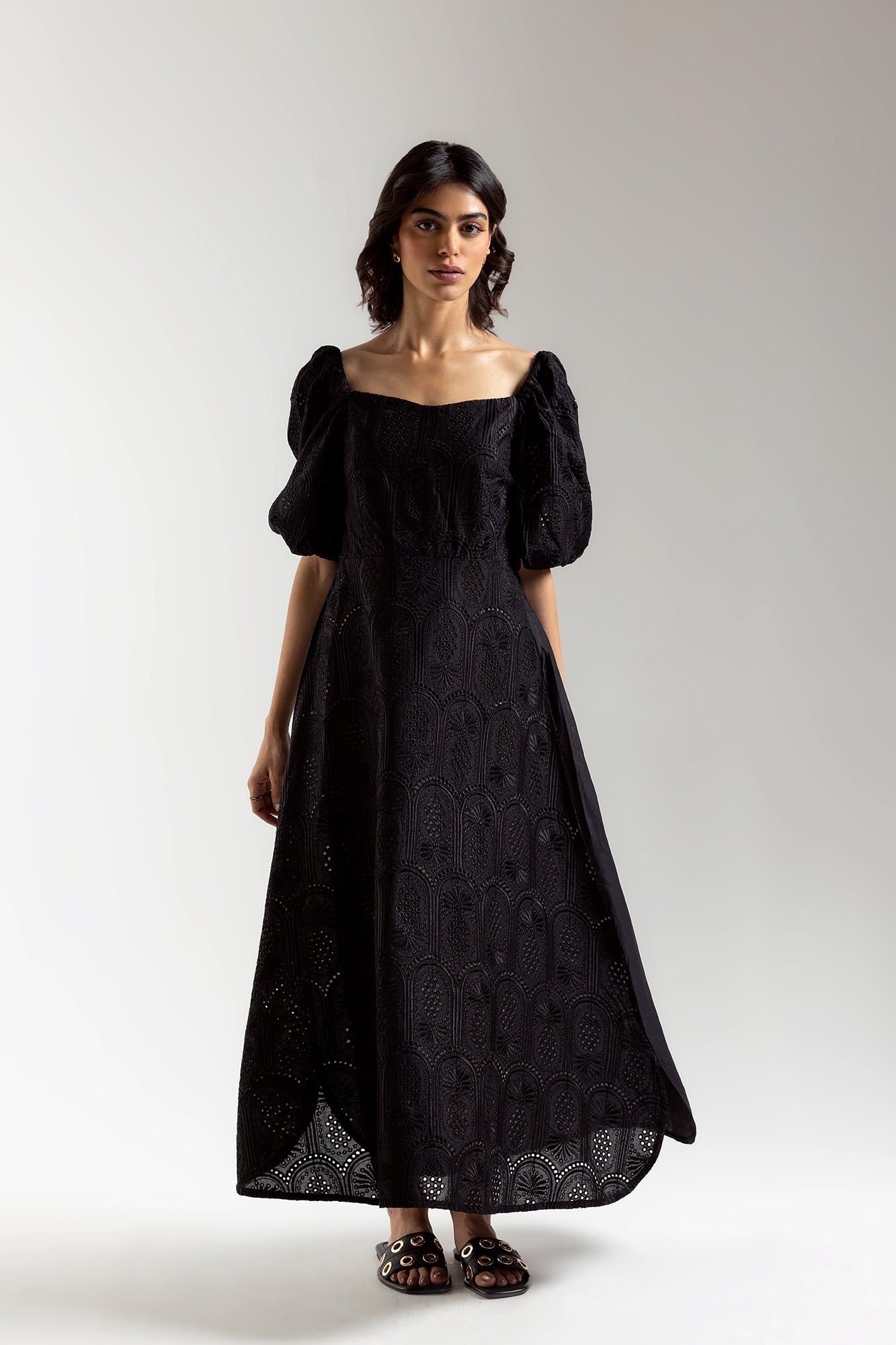 EMBROIDERED DRESS (E2276/108/902)