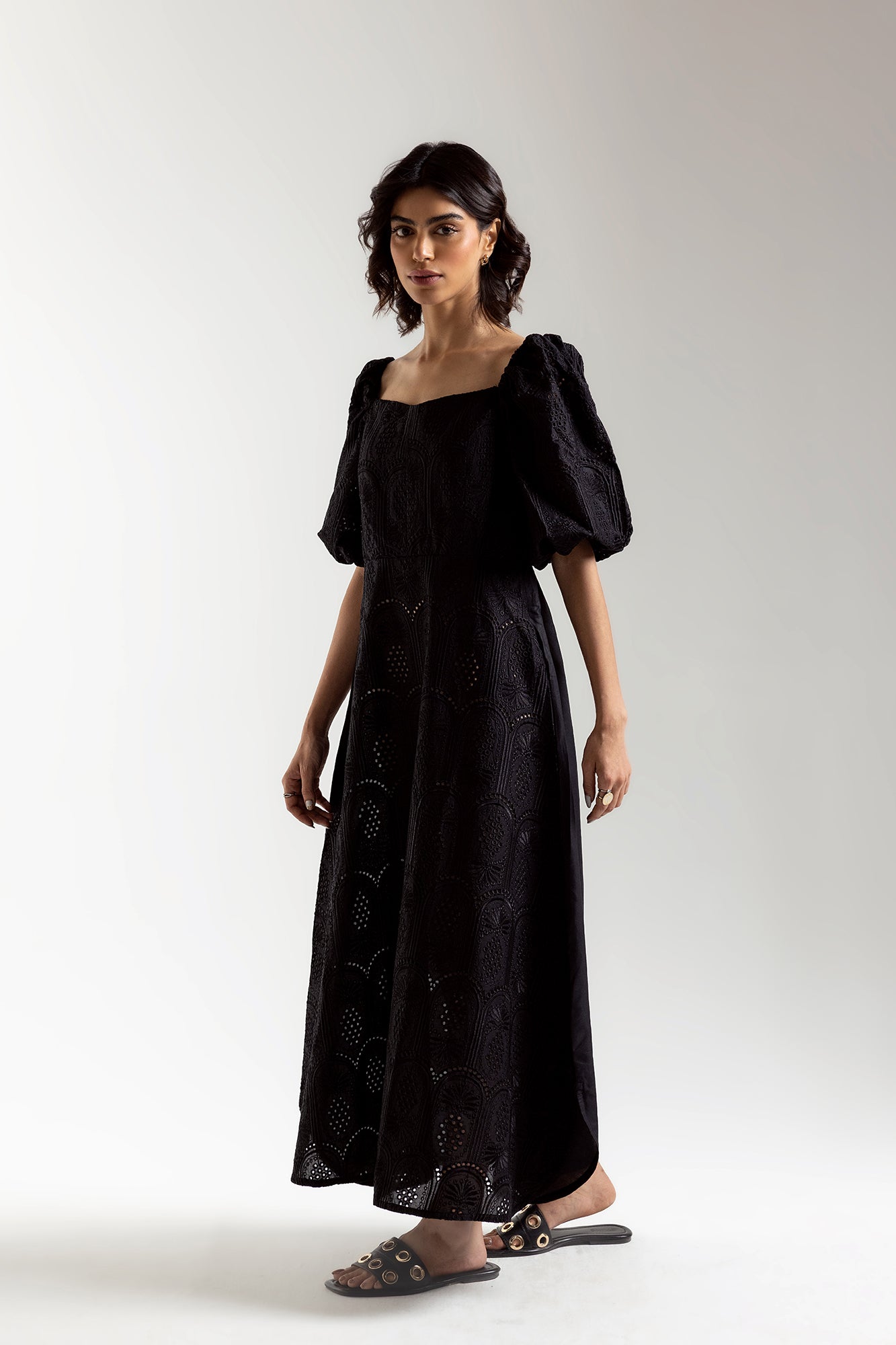 EMBROIDERED DRESS (E2276/108/902)