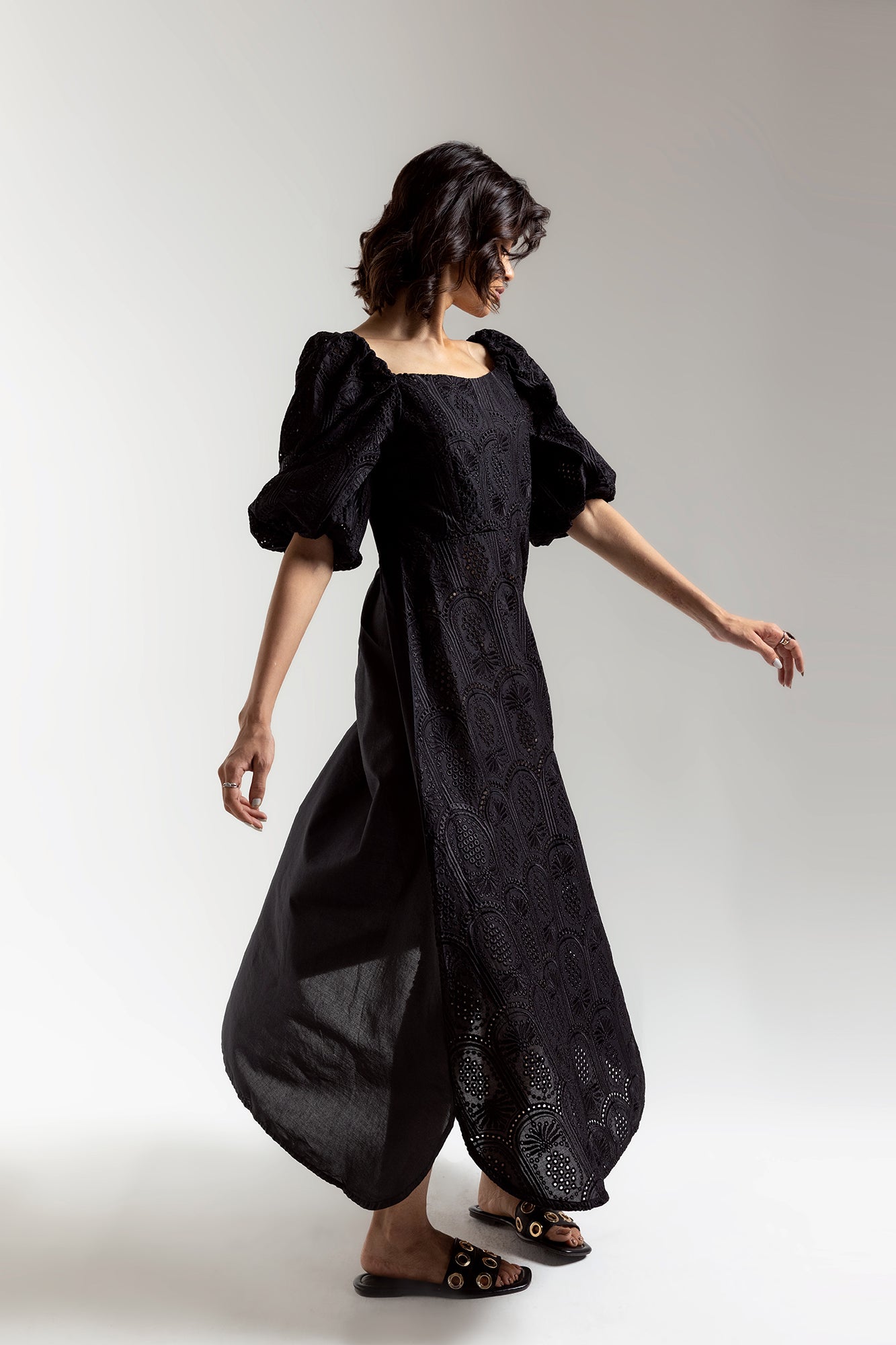 EMBROIDERED DRESS (E2276/108/902)