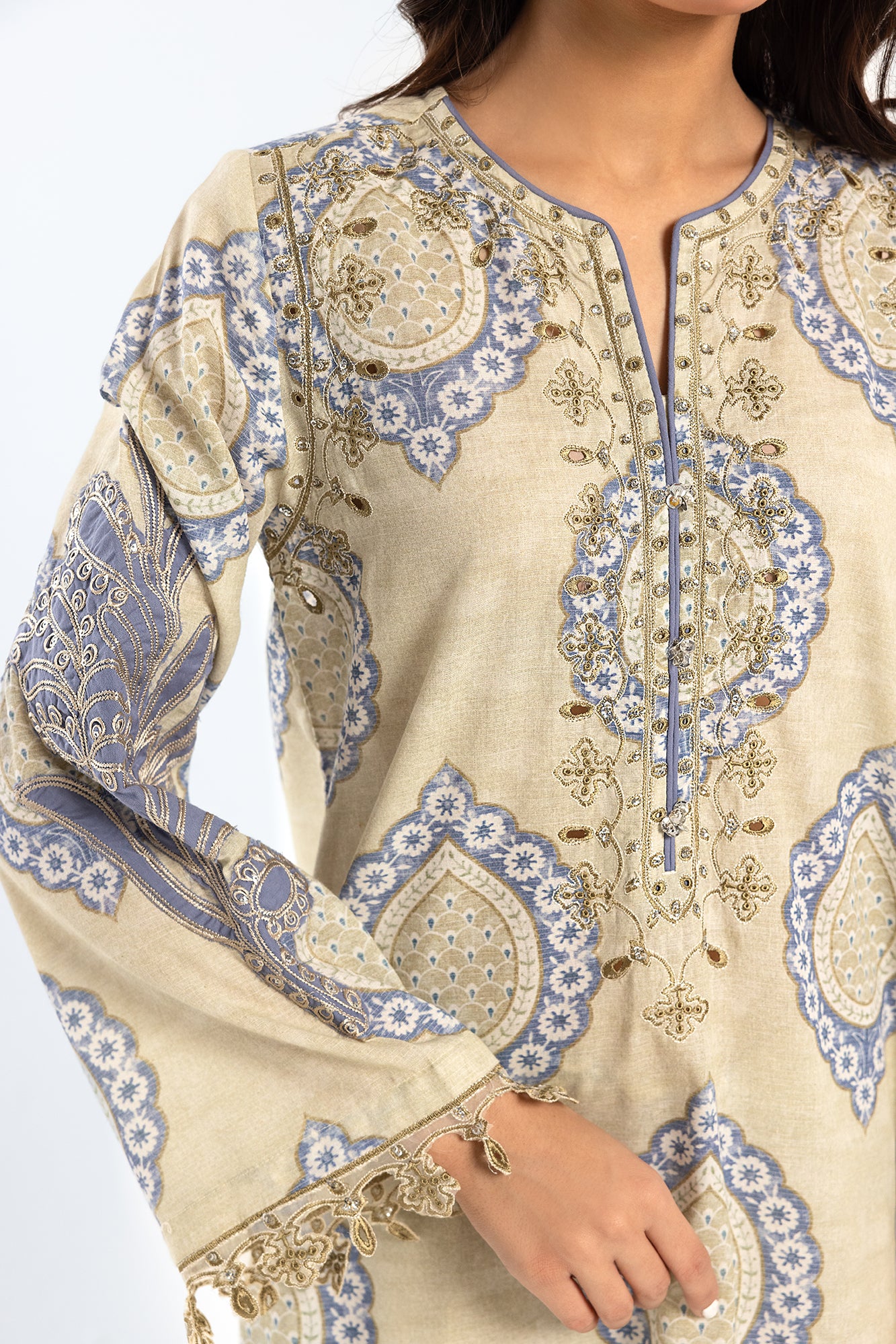 EMBROIDERED SUIT (E2305/103/224)