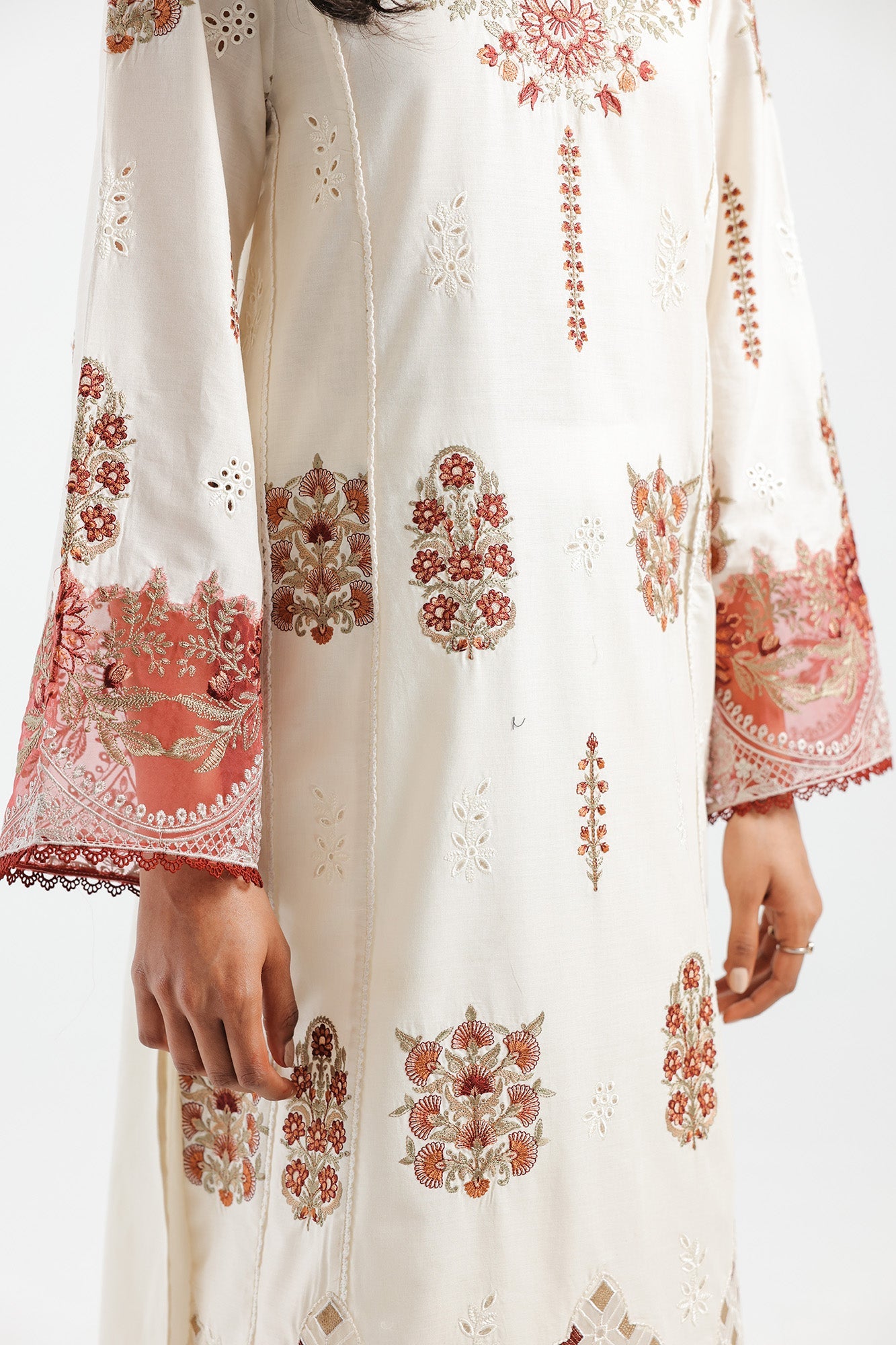 EMBROIDERED SUIT (E2349/103/002)
