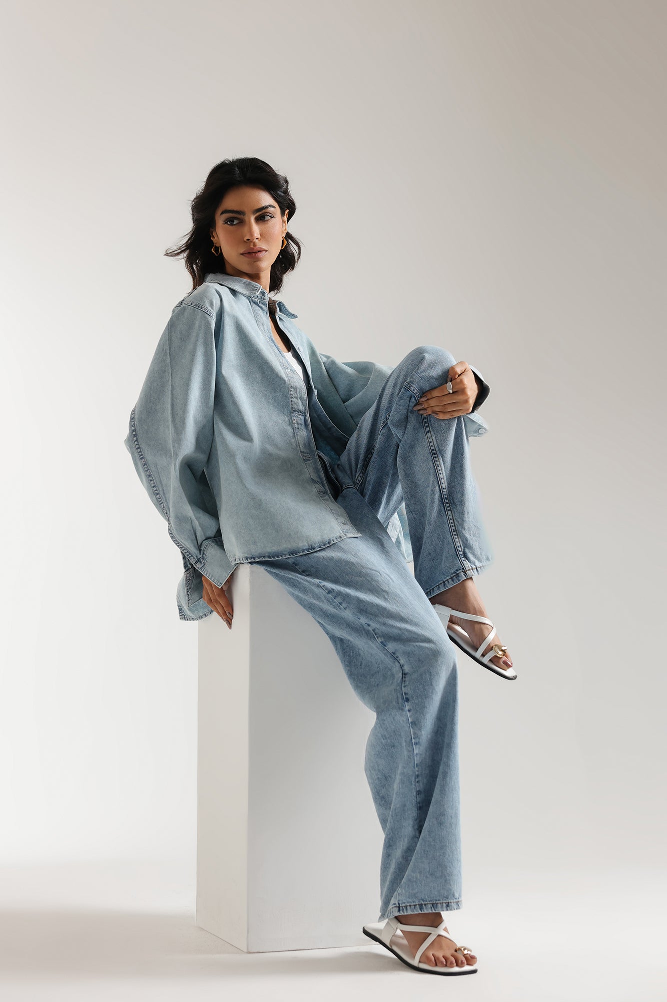 BUTTON DOWN DENIM SHIRT (E2358/108/630)
