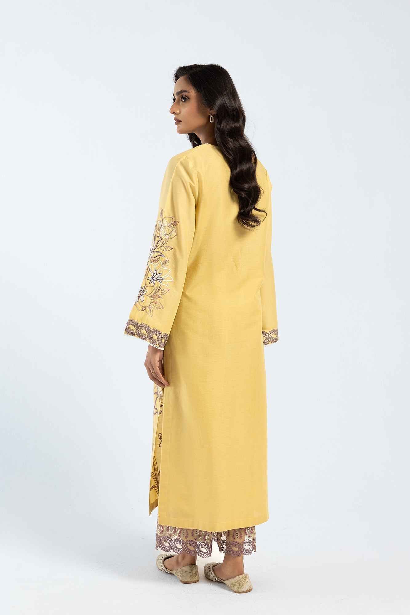 EMBROIDERED SUIT (E2414/103/108)