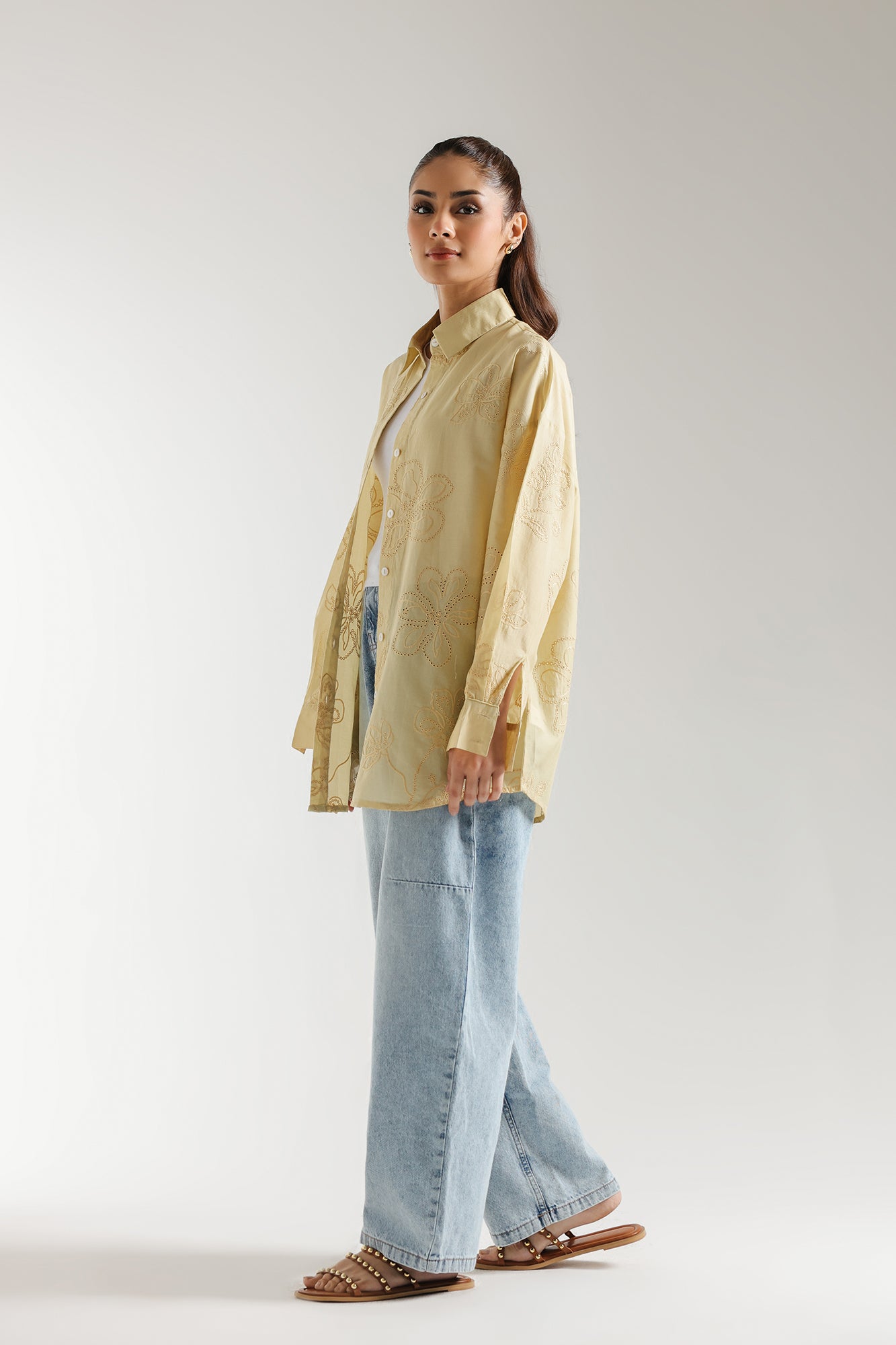 EMBROIDERED BUTTON DOWN SHIRT (E2479/108/125)