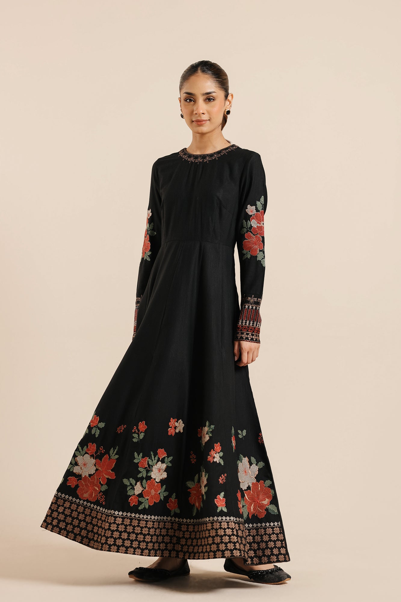 EMBROIDERED DRESS (E2727/103/902)