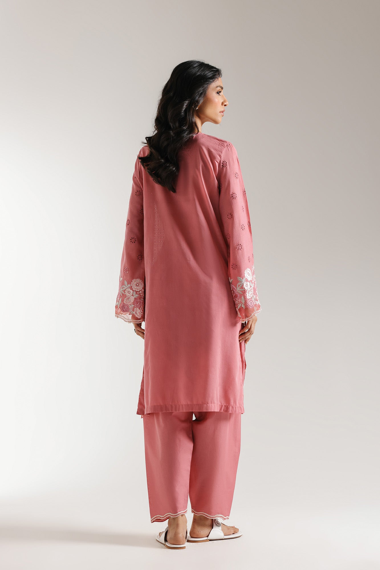 EMBROIDERED SUIT (E3043/103/527)