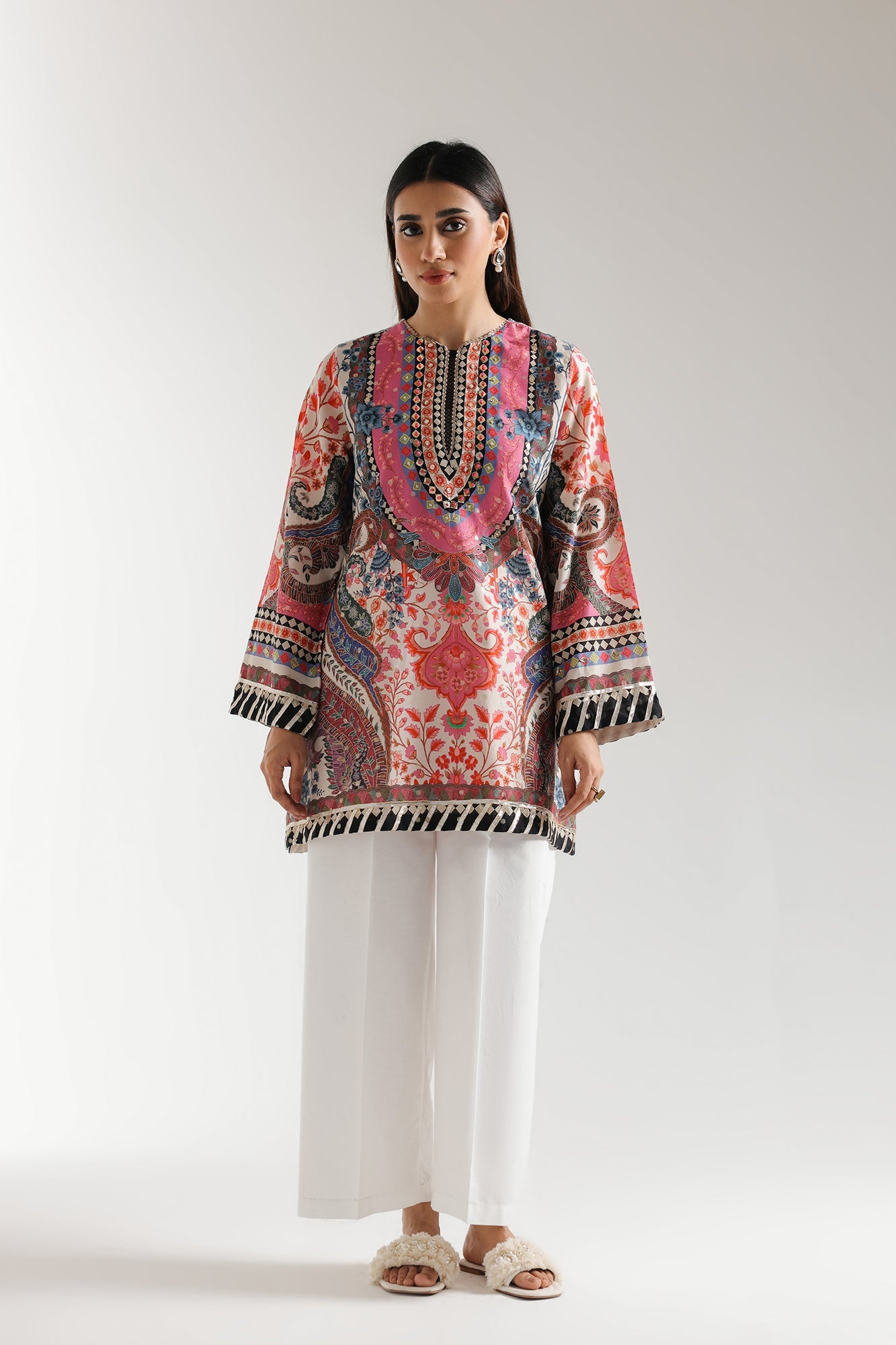 EMBROIDERED SUIT (E3073/103/006)