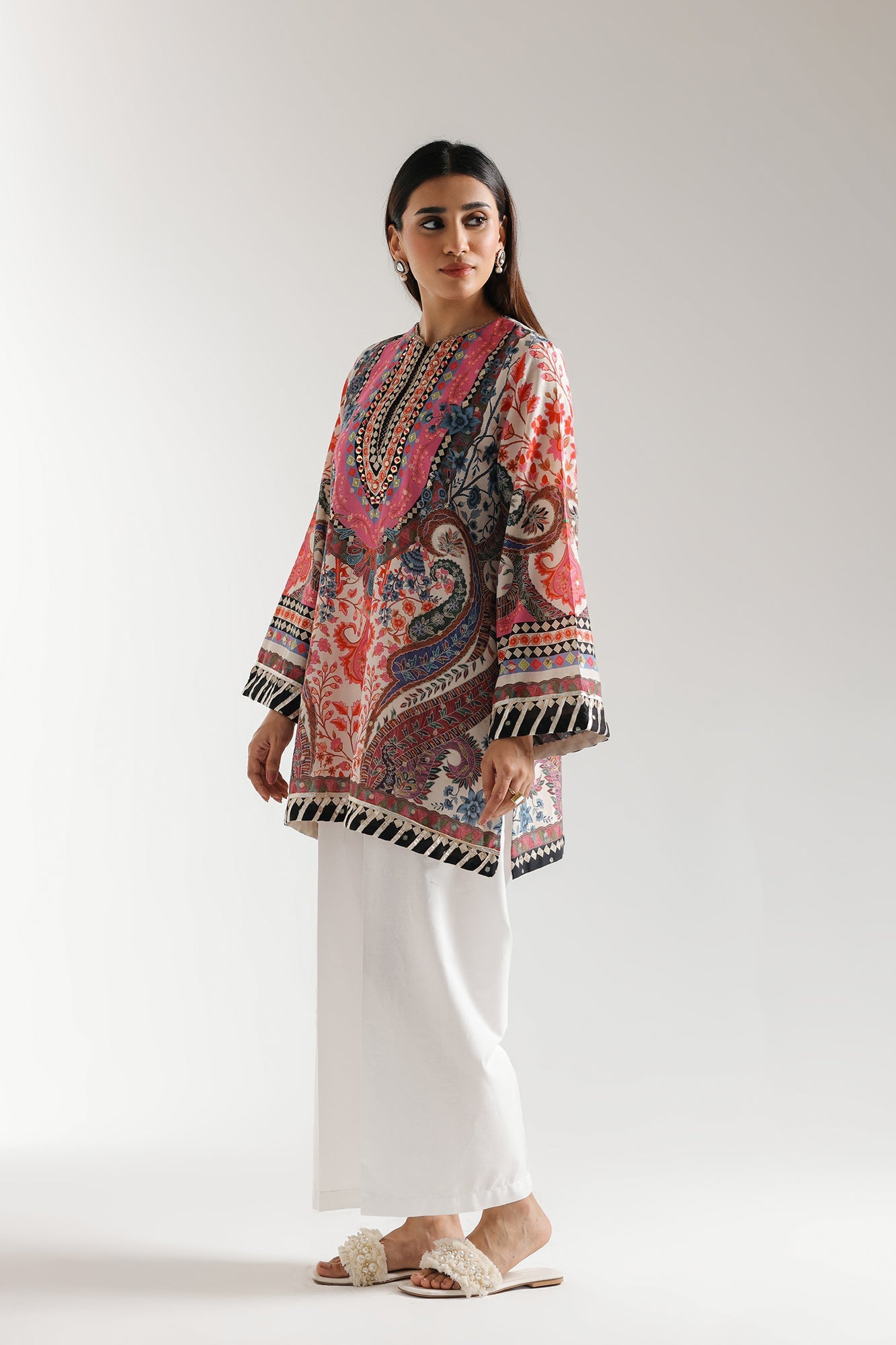 EMBROIDERED SUIT (E3073/103/006)