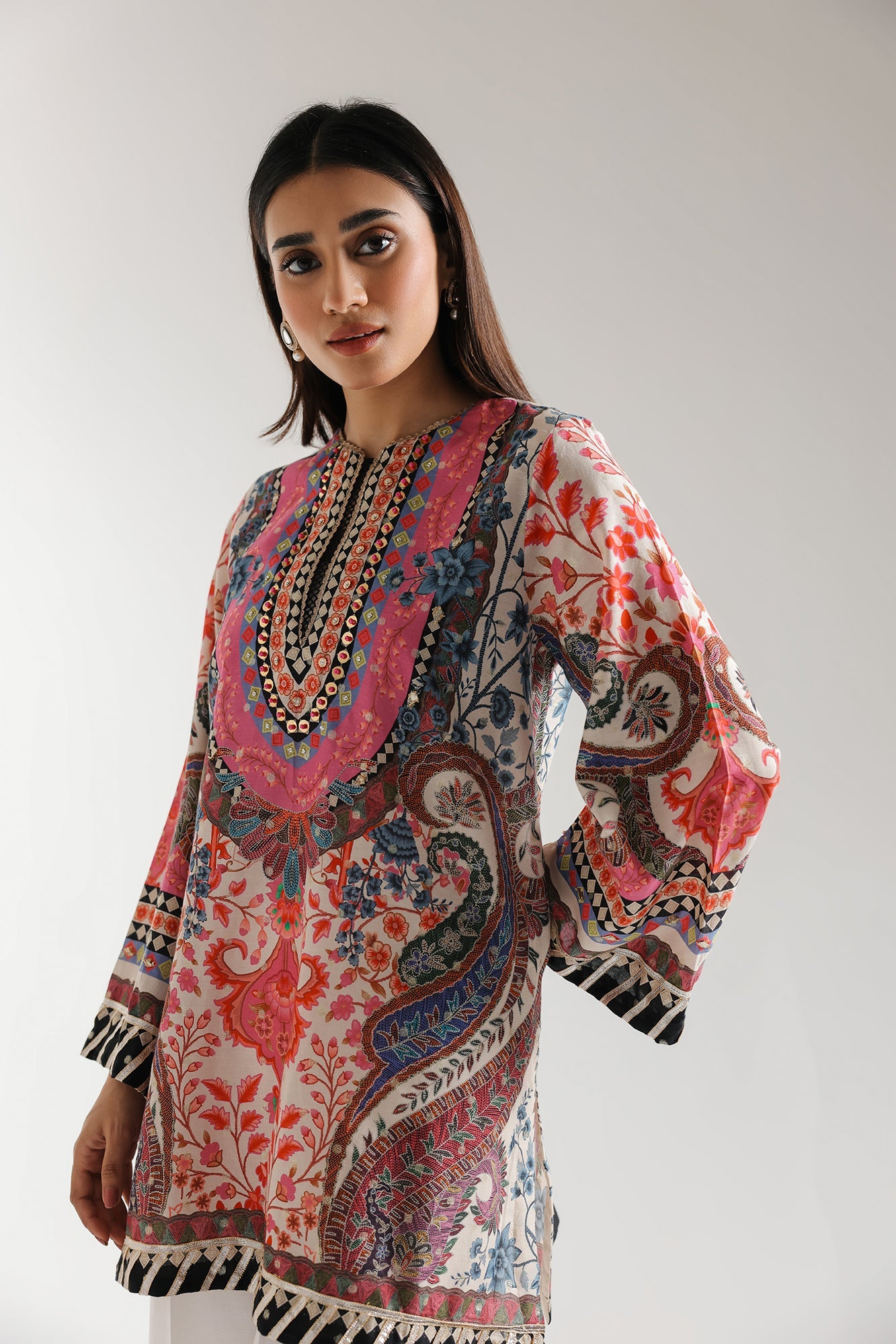EMBROIDERED SUIT (E3073/103/006)