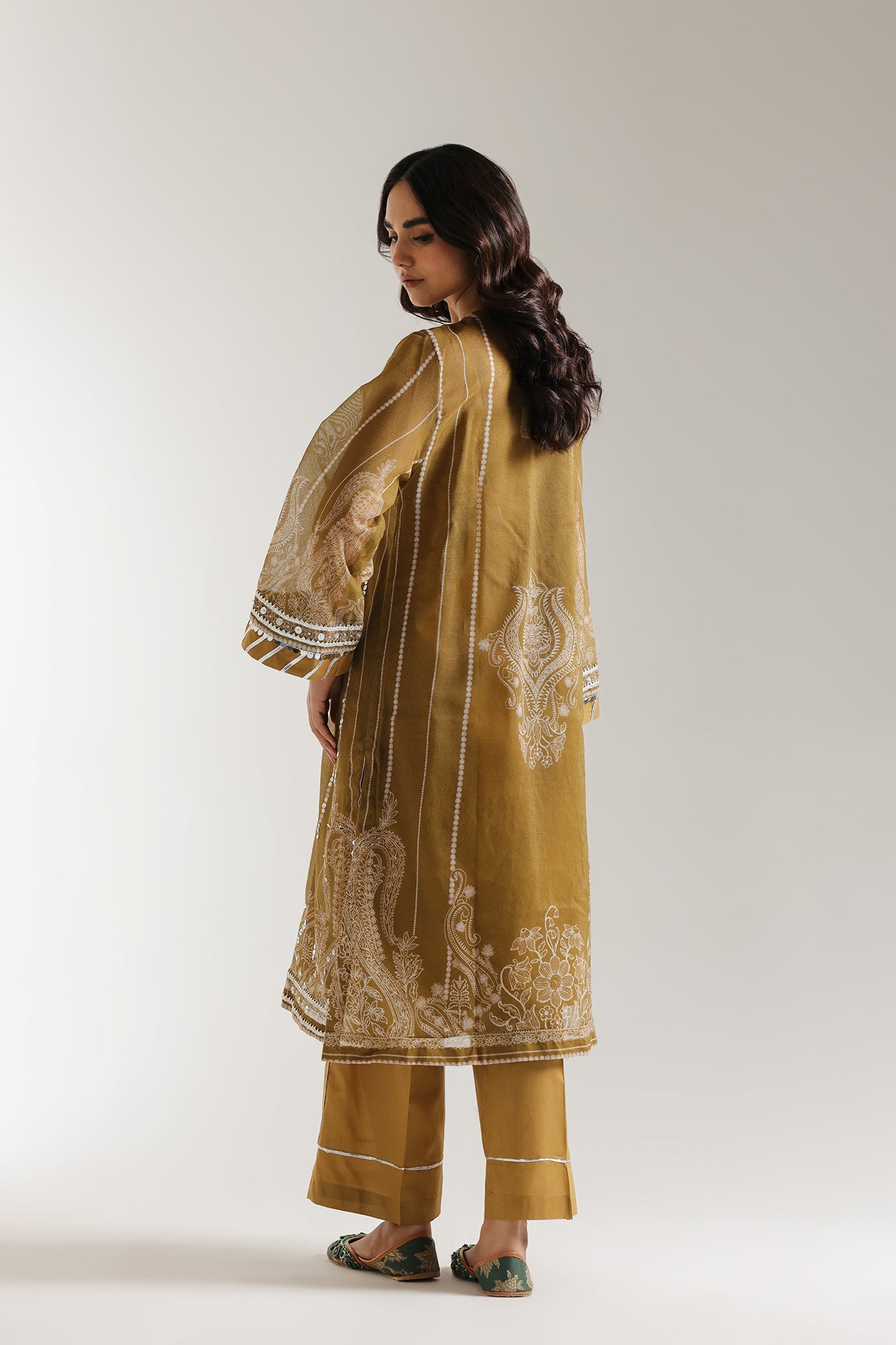EMBROIDERED SUIT (E3076/103/102)