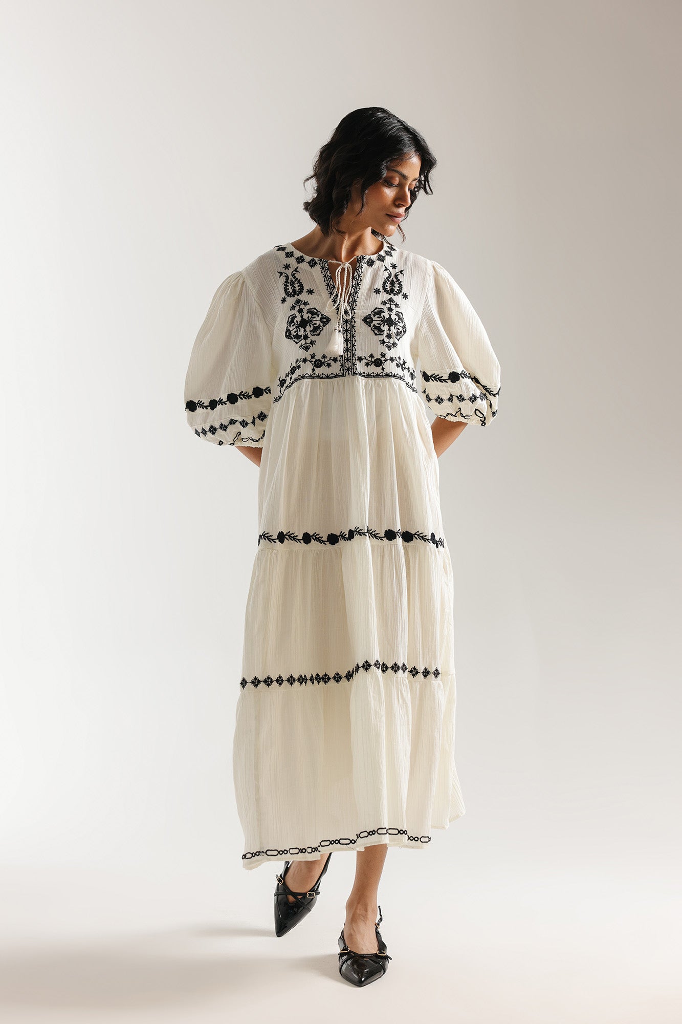 DRESS (E3082/108/002)