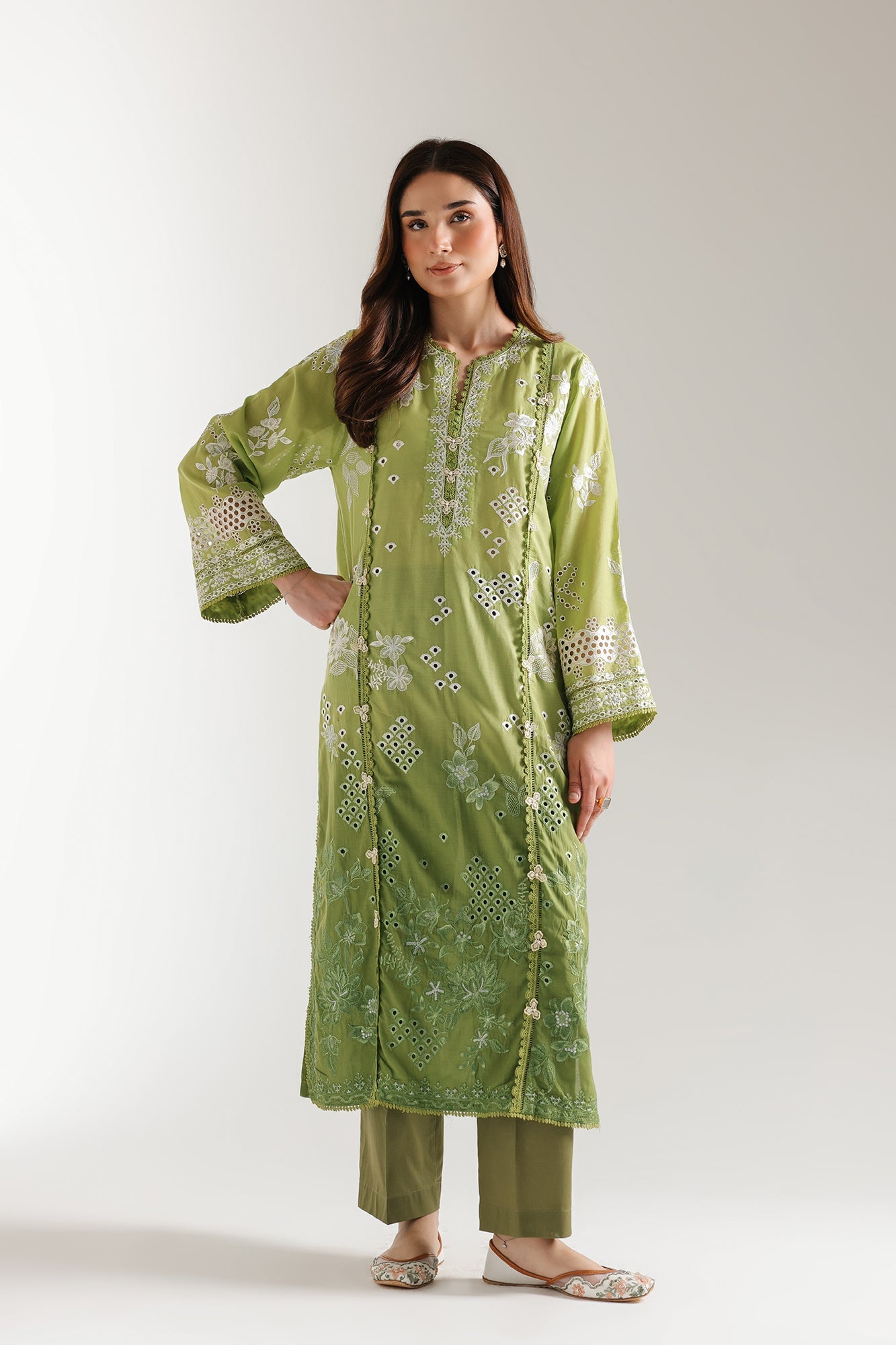 EMBROIDERED SUIT (E3107/103/123)
