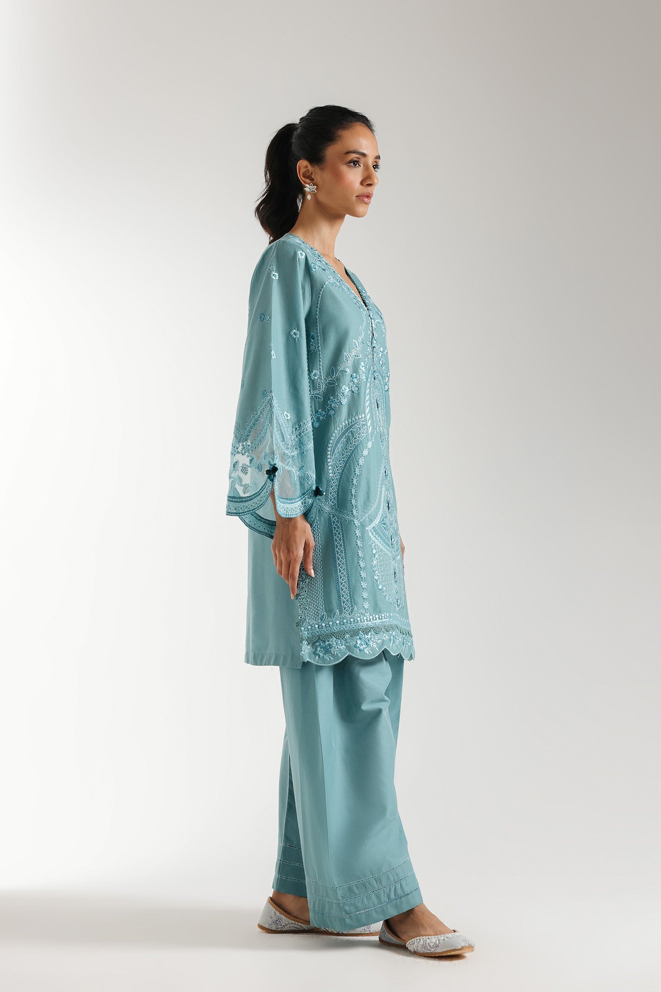 EMBROIDERED SUIT (E3117/103/605)