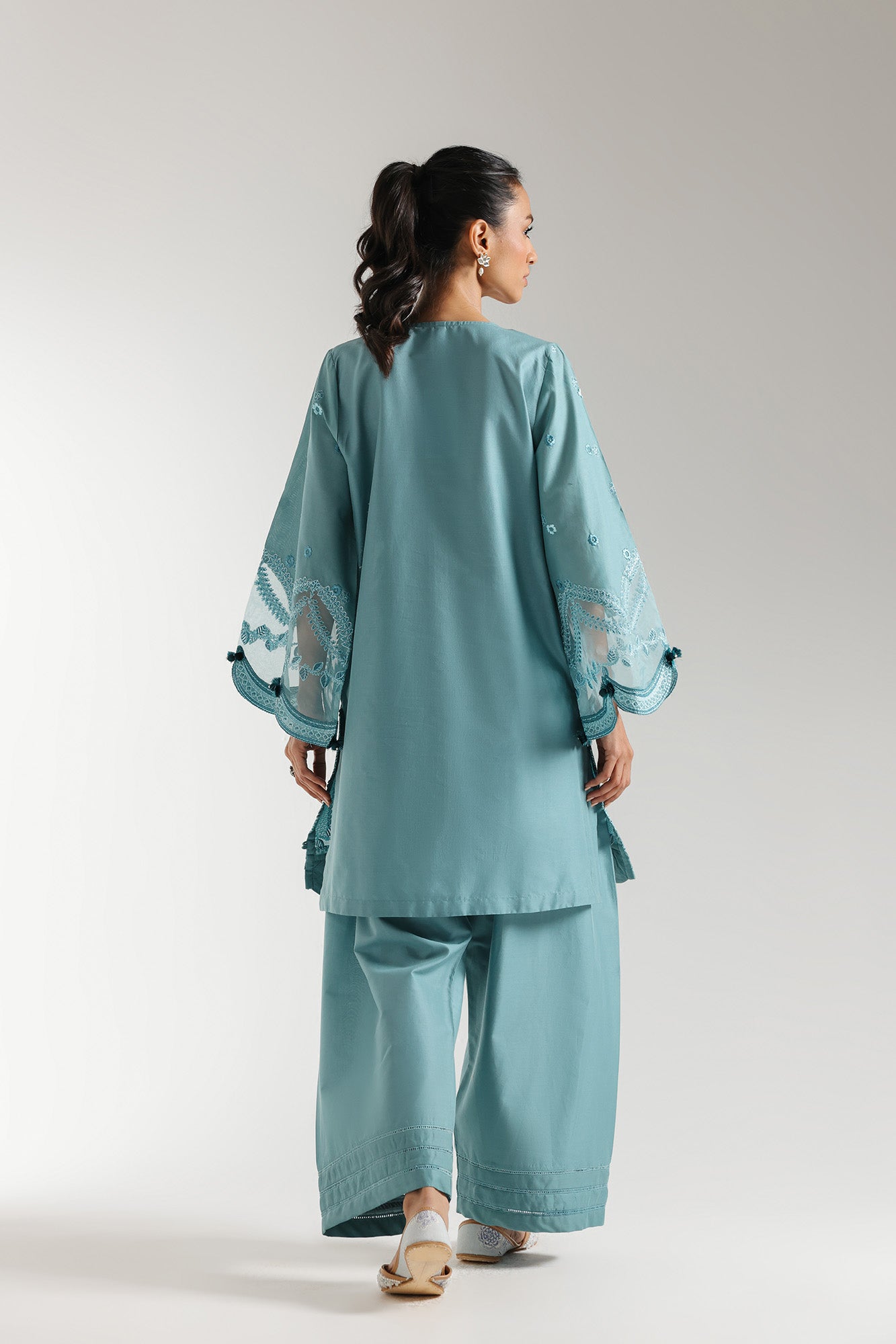 EMBROIDERED SUIT (E3117/103/605)