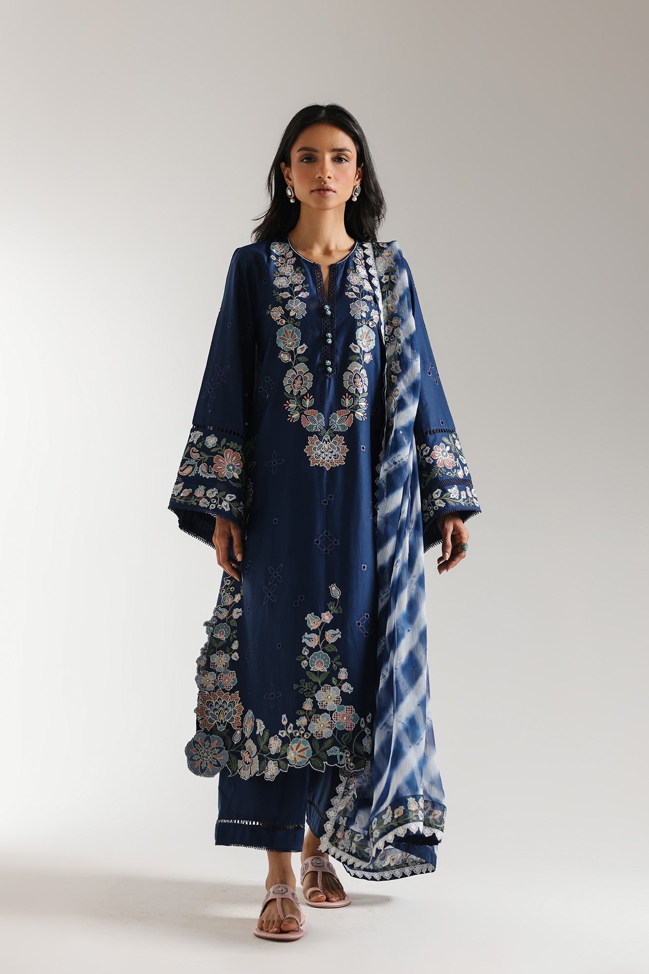 EMBROIDERED SUIT (E3145/103/618)