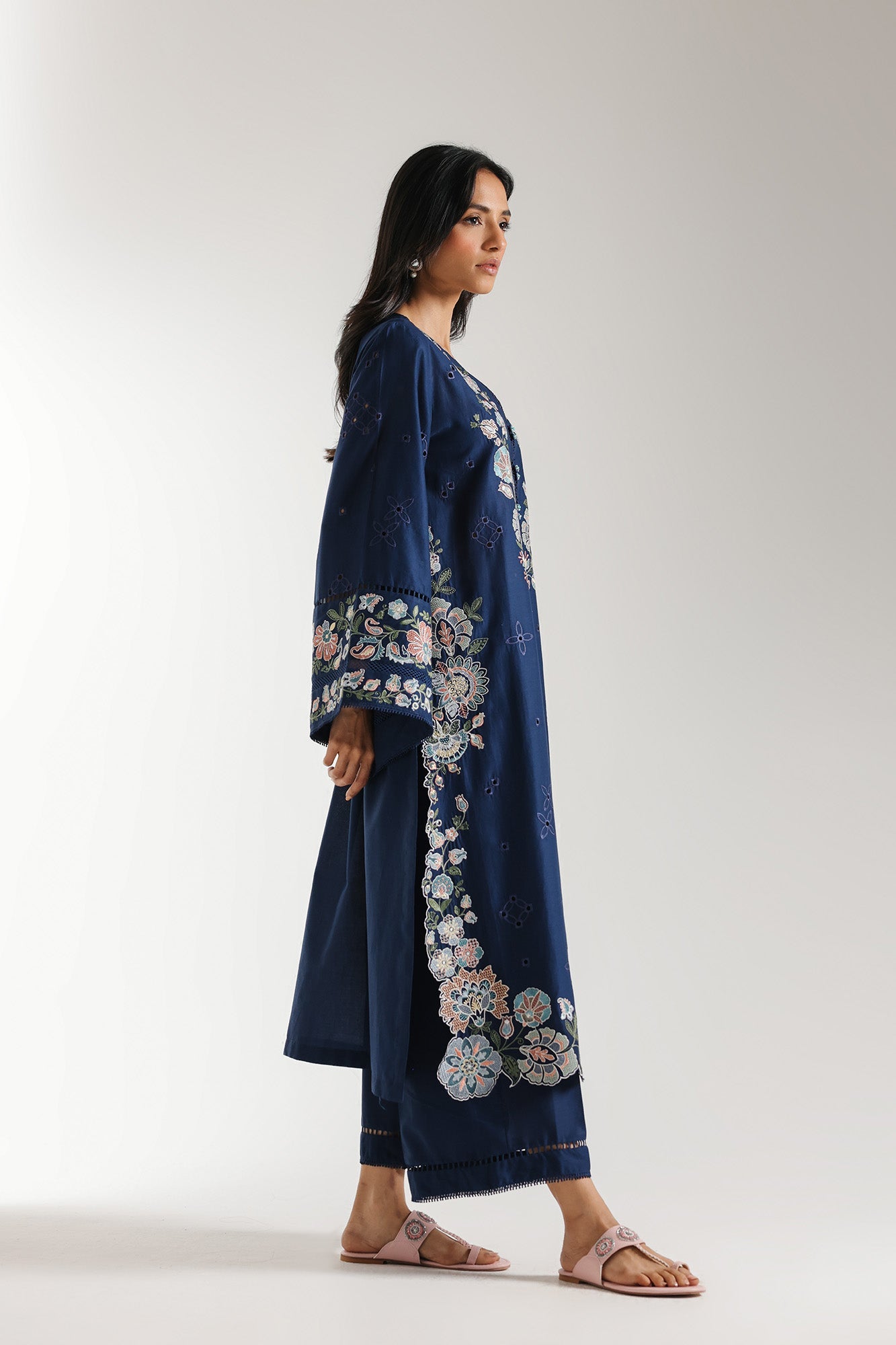 EMBROIDERED SUIT (E3145/103/618)