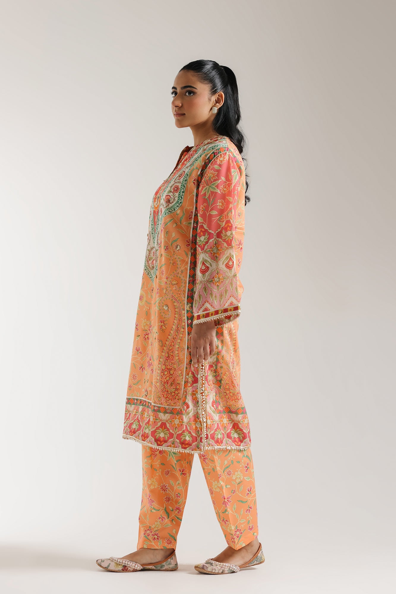 EMBROIDERED SUIT (E3154/103/214)