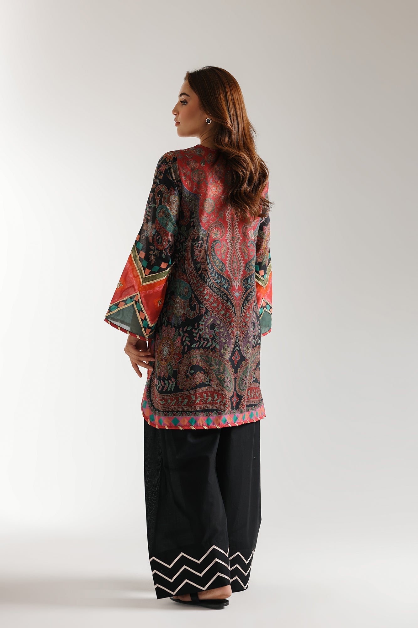 EMBROIDERED SUIT (E3160/103/901)