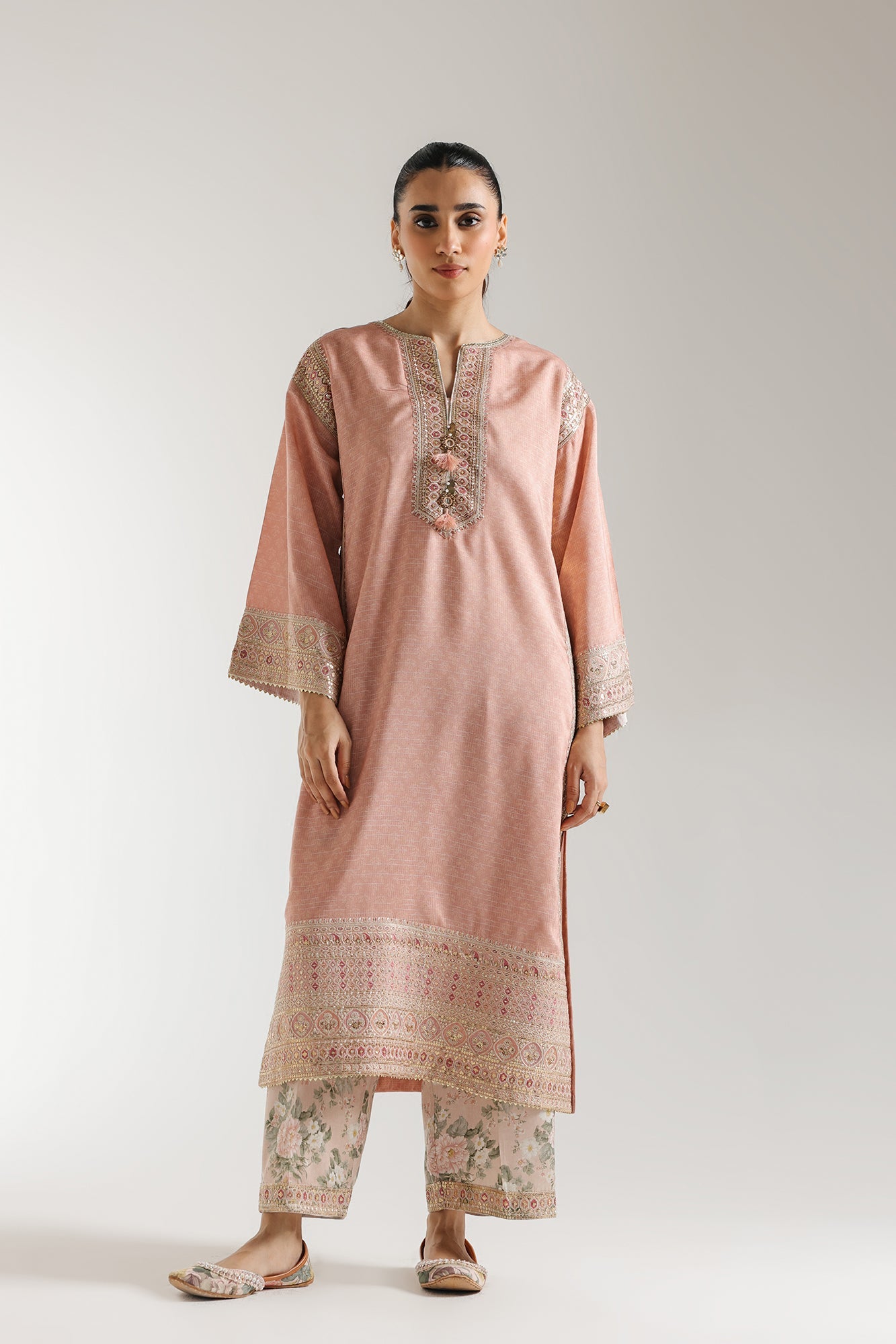 EMBROIDERED SUIT (E3191/103/326)