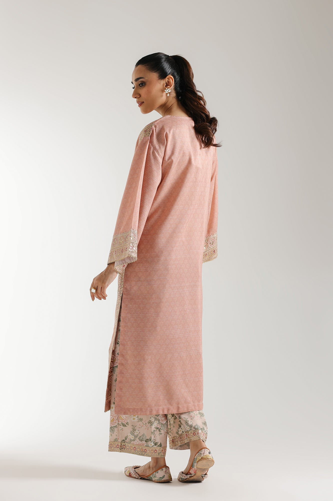 EMBROIDERED SUIT (E3191/103/326)