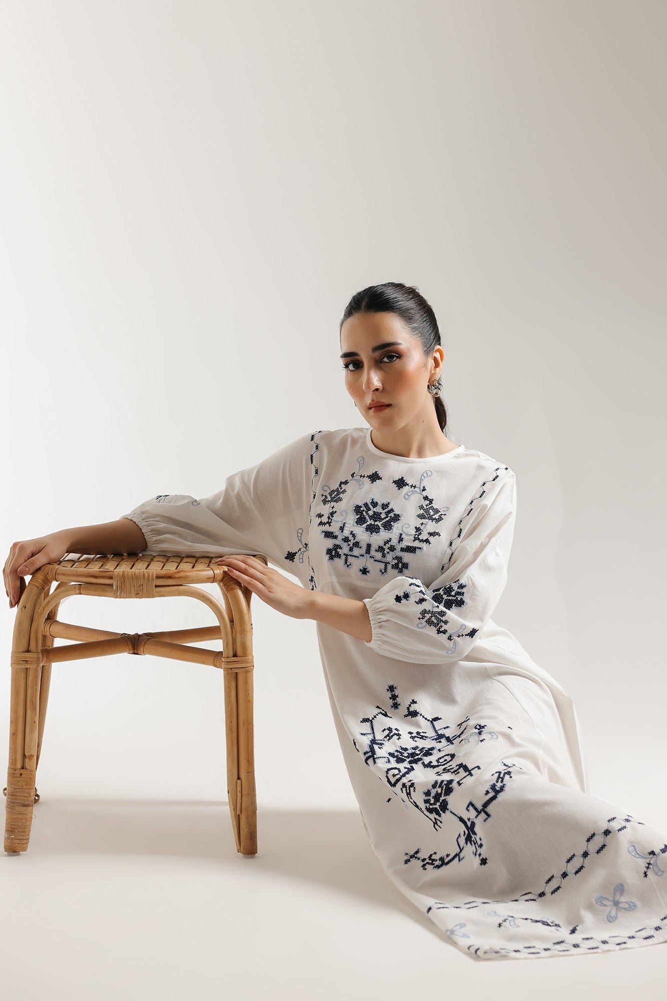 DRESS (E3192/108/001)