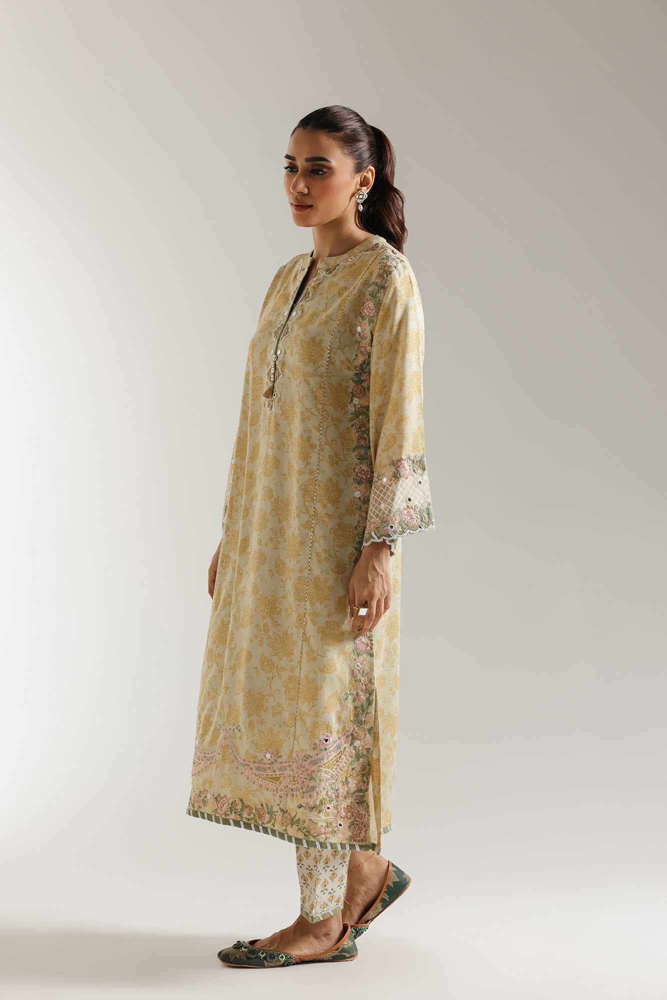EMBROIDERED SUIT (E3193/103/112)