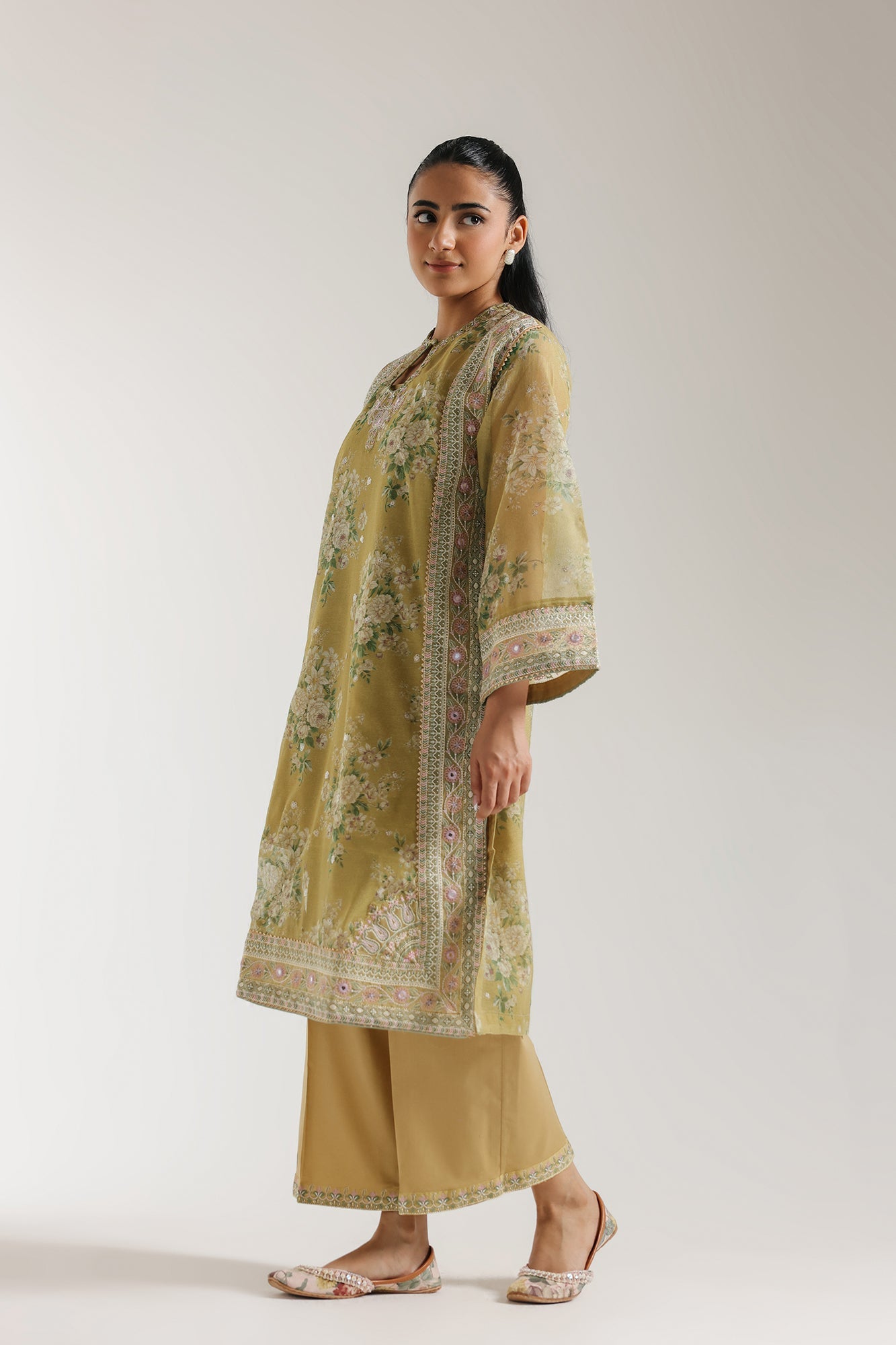 EMBROIDERED SUIT (E3203/103/124)