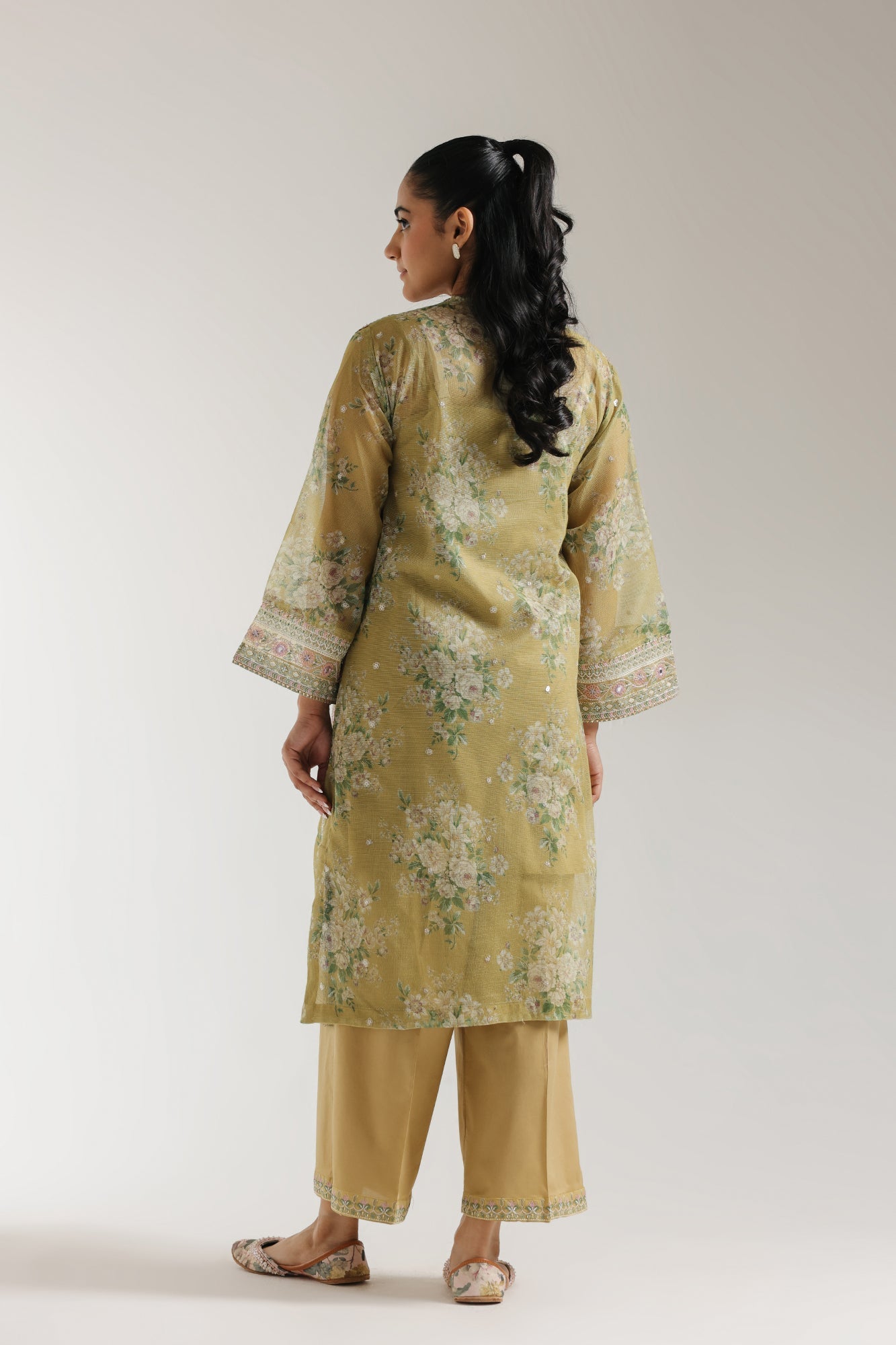 EMBROIDERED SUIT (E3203/103/124)