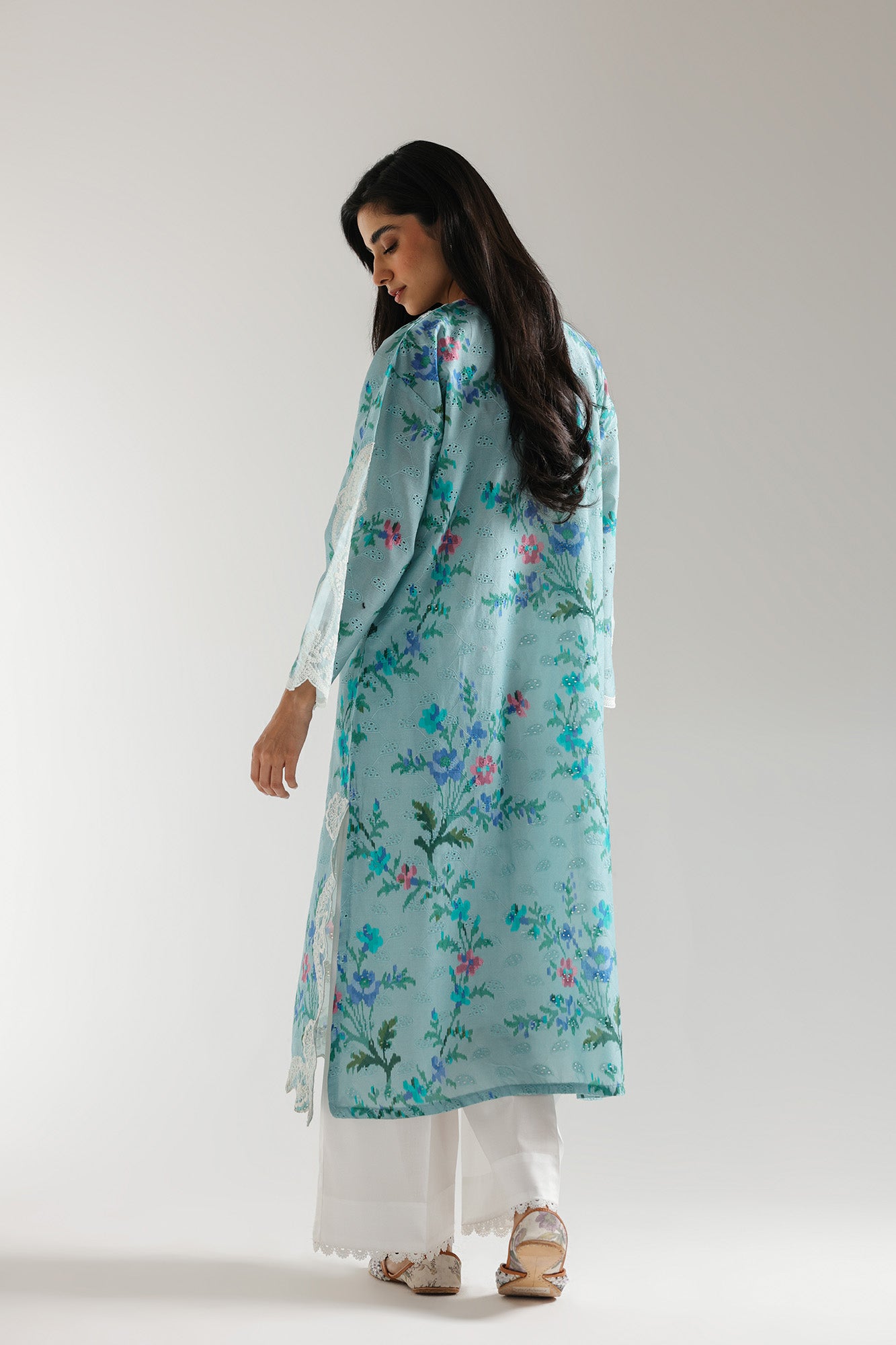 EMBROIDERED SUIT (E103/616/3204)