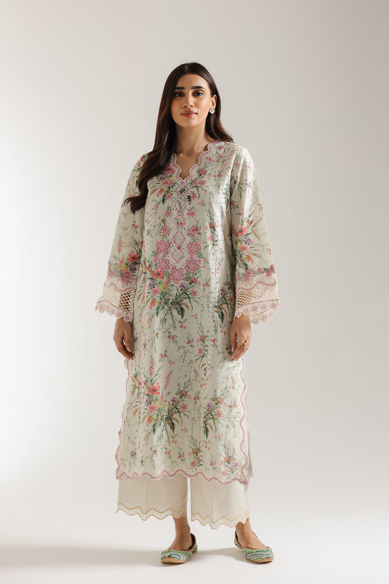 EMBROIDERED SUIT (E103/004/3205)