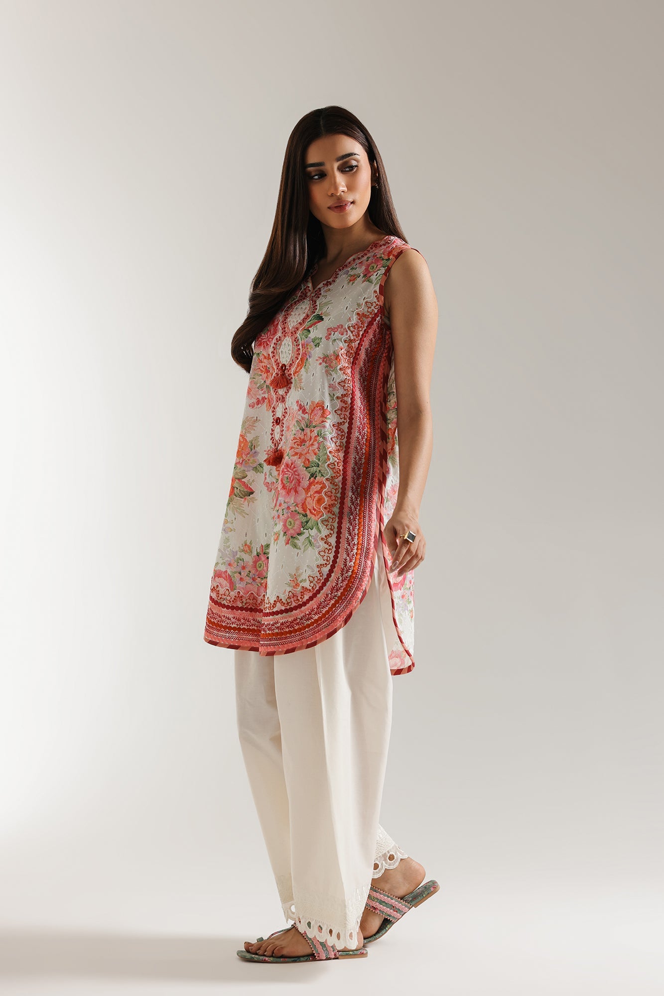 EMBROIDERED SUIT (E103/002/3207)