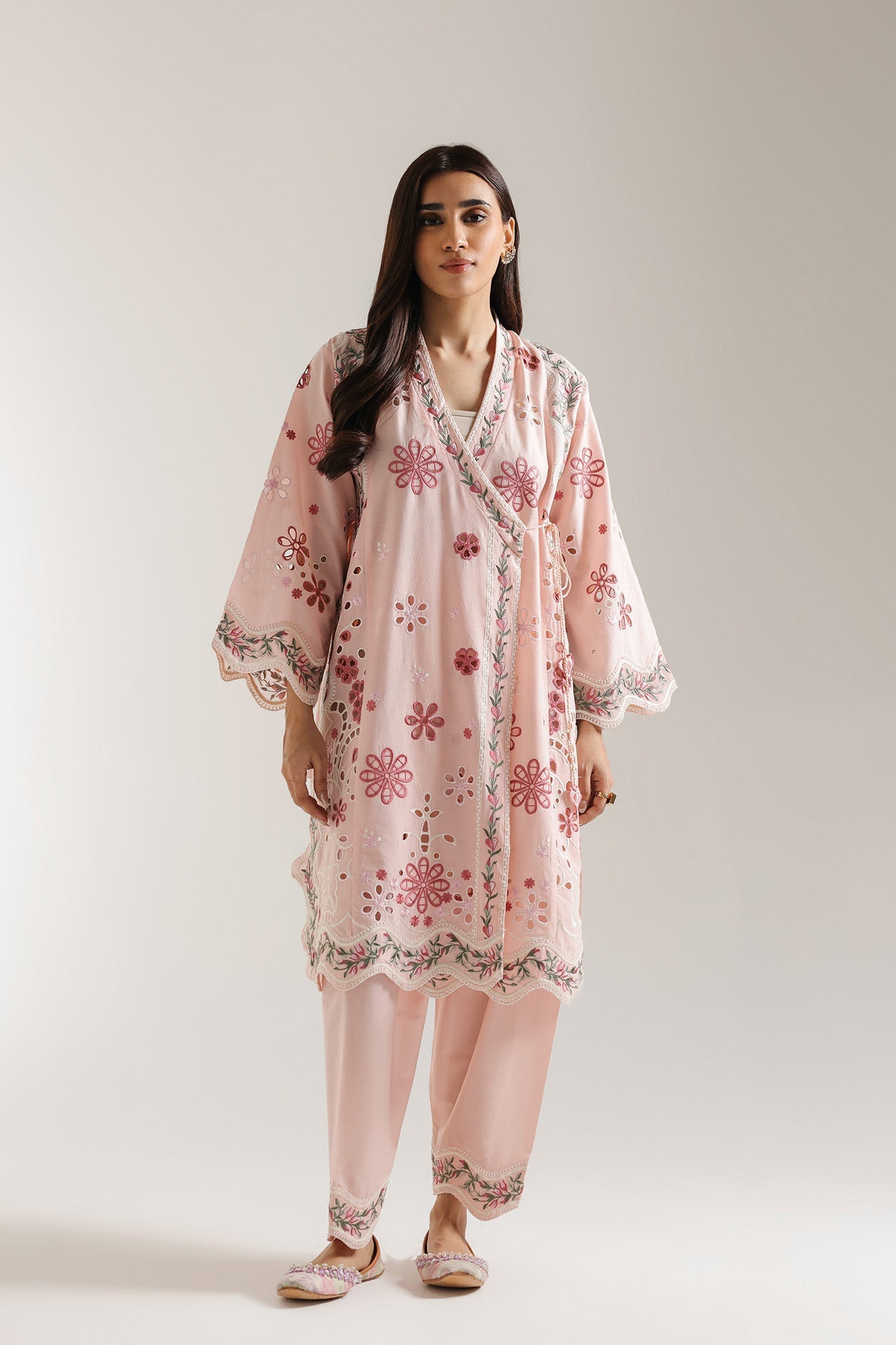 EMBROIDERED SUIT (E103/328/3211)