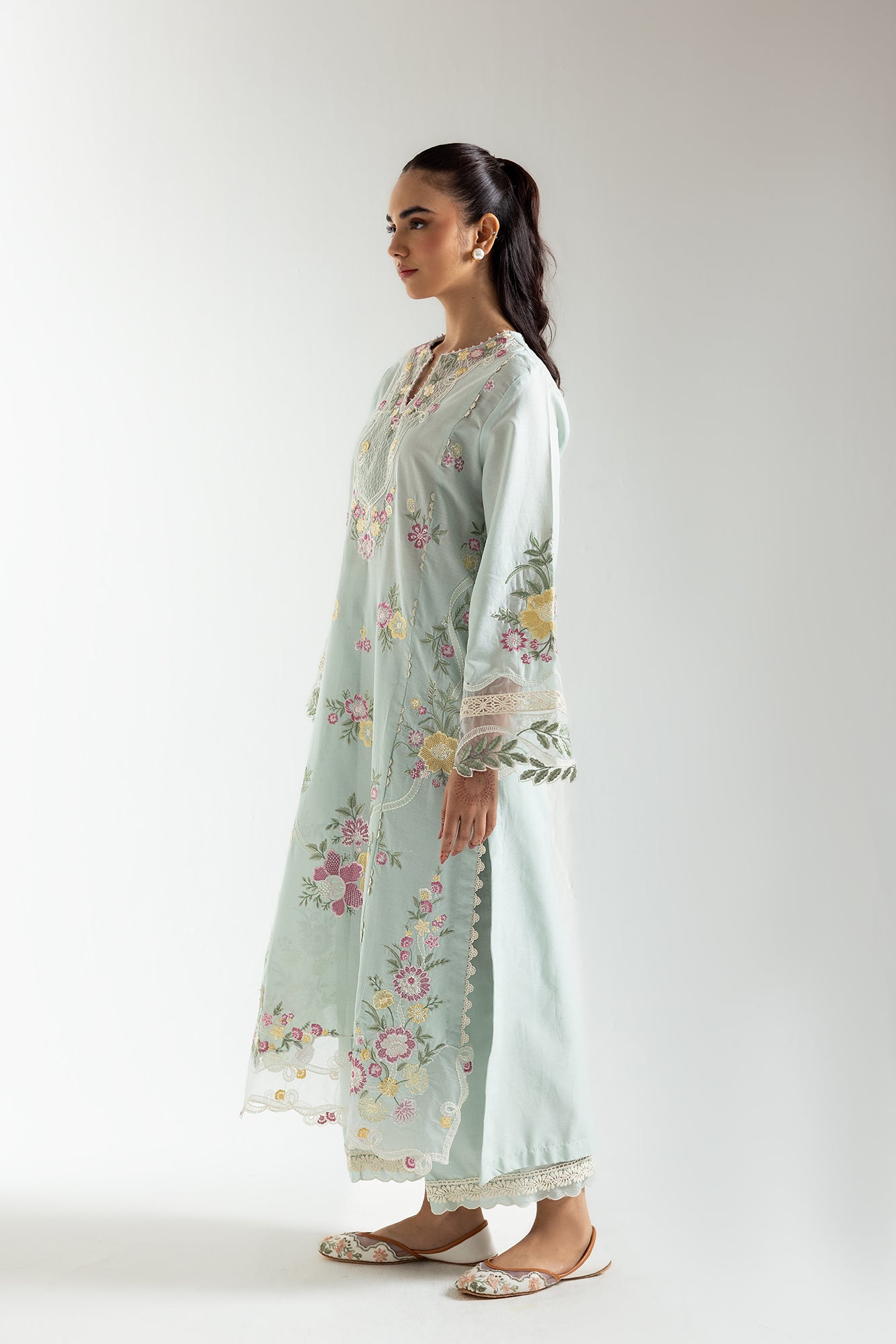 EMBROIDERED SUIT (E3232/103/721)