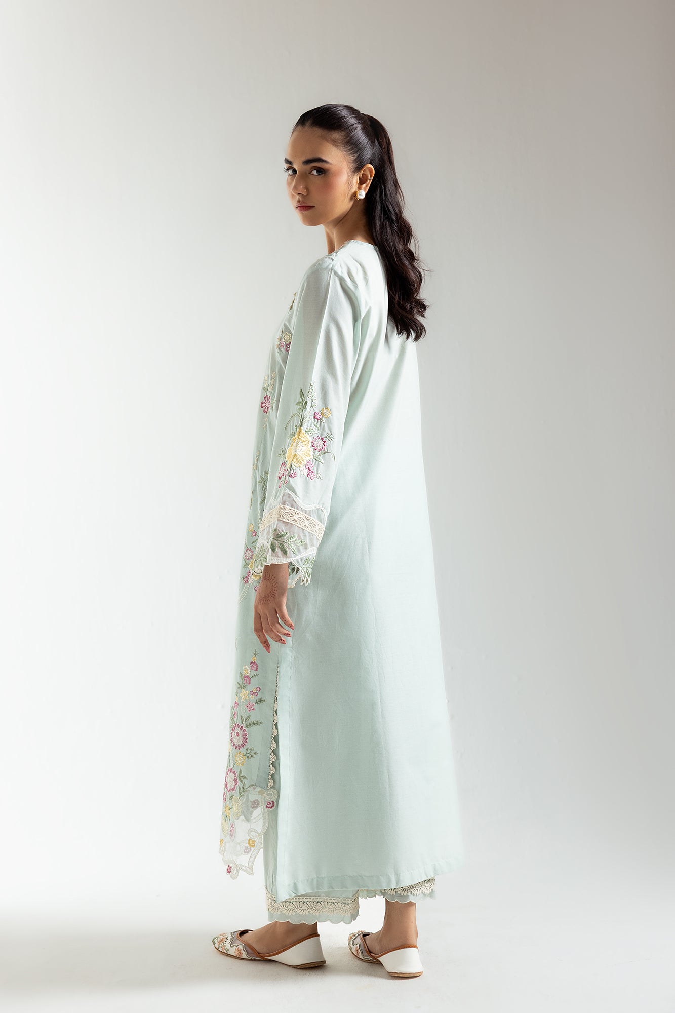 EMBROIDERED SUIT (E3232/103/721)