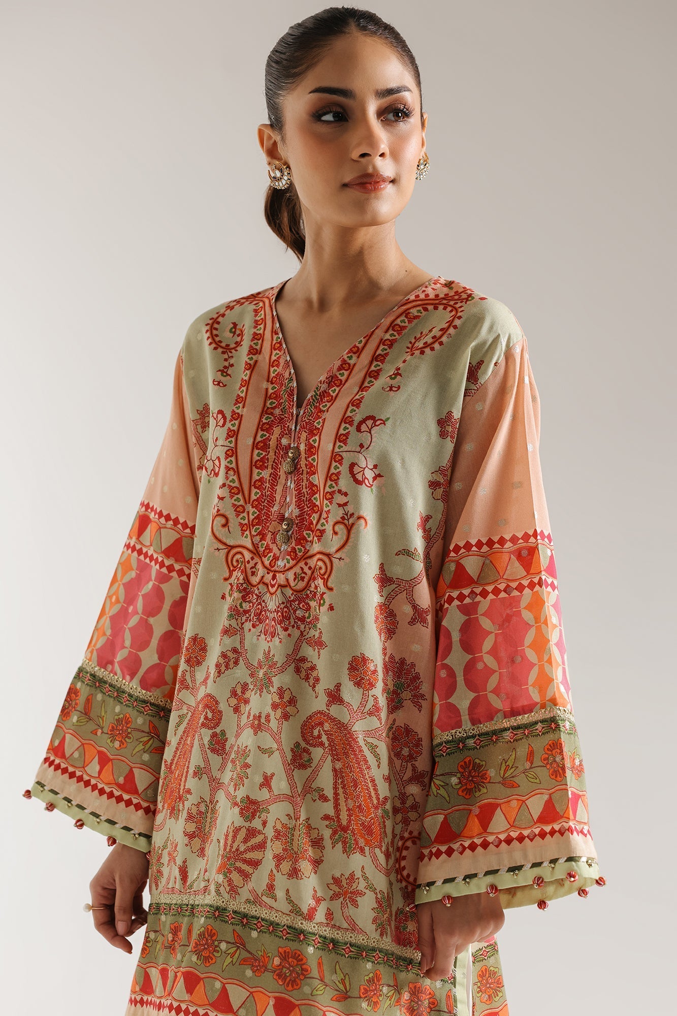 EMBROIDERED SUIT (E103/325/3250)