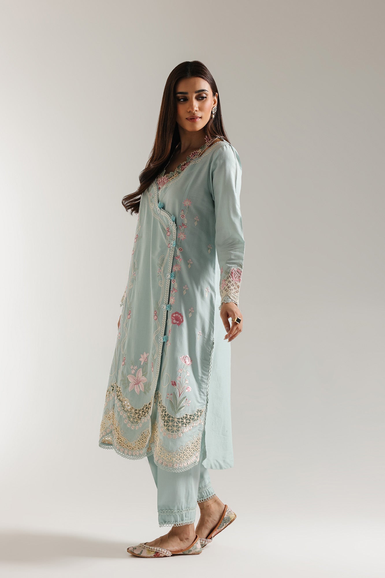 EMBROIDERED SUIT (E103/720/3251)