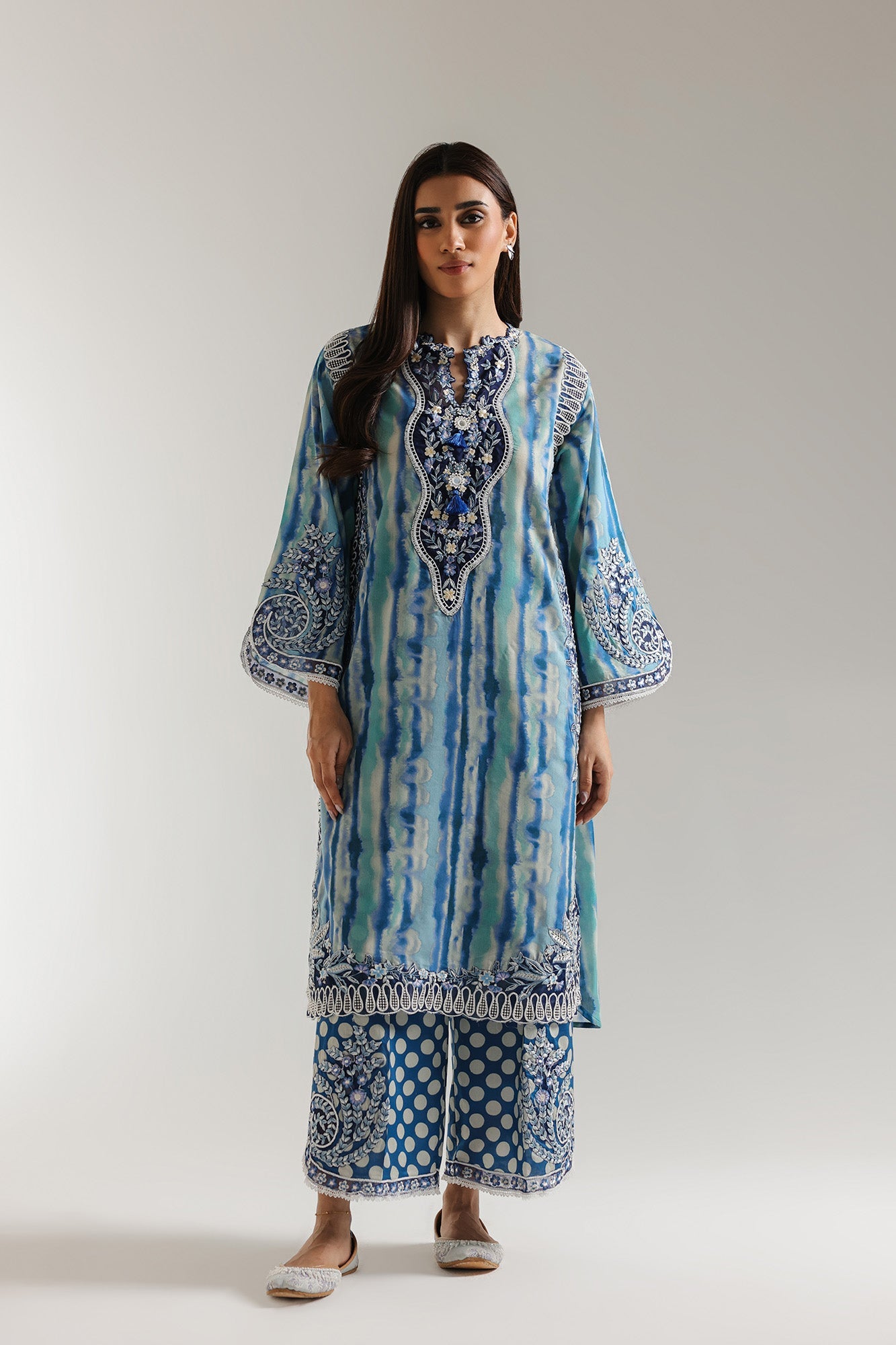EMBROIDERED SUIT (E103/630/3267)